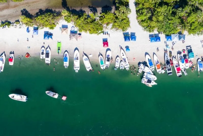 Neighbourhood in Hemingway Suites at Palm Beach Hotel Island