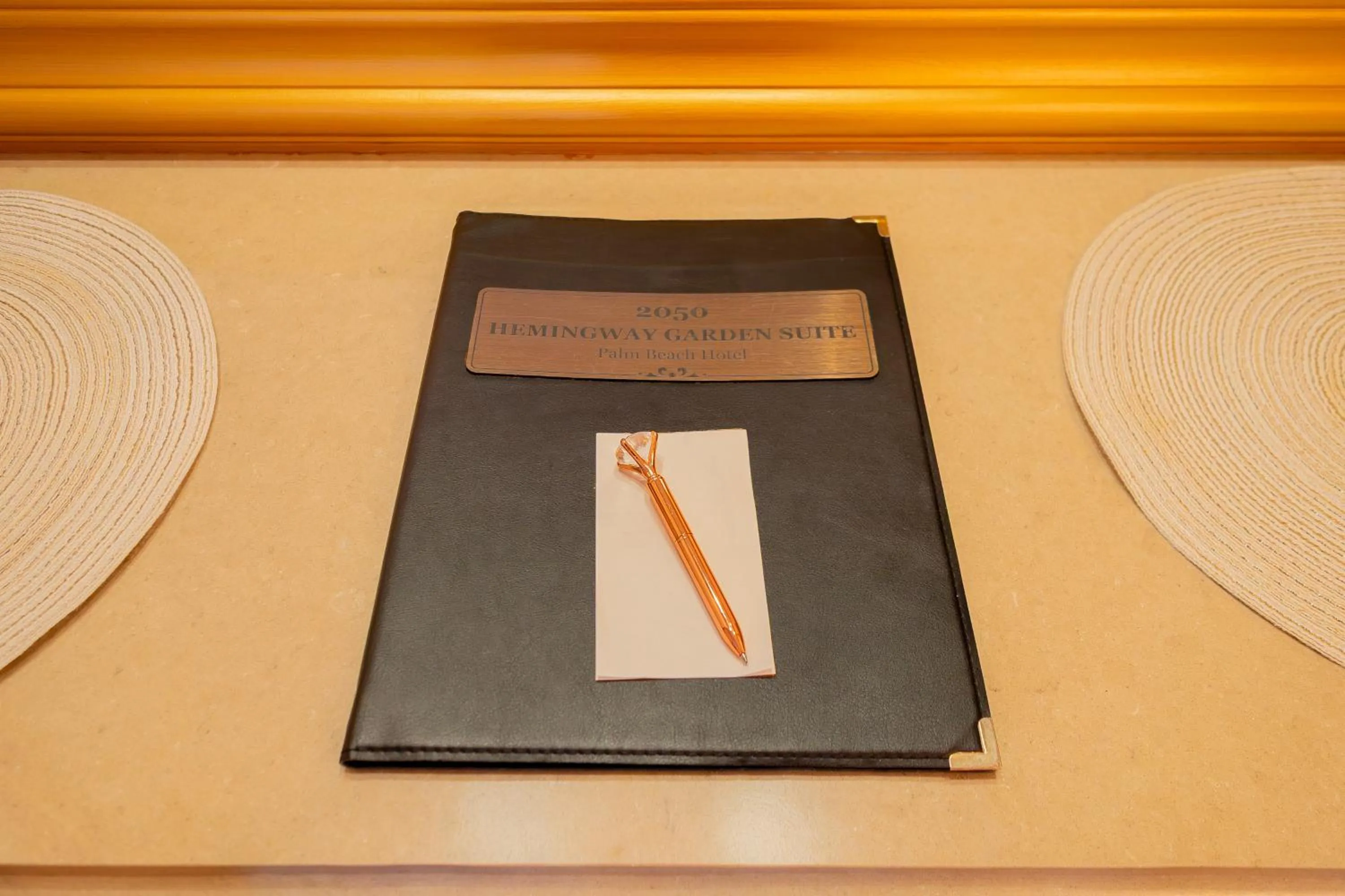 Hemingway Suites at Palm Beach Hotel Island