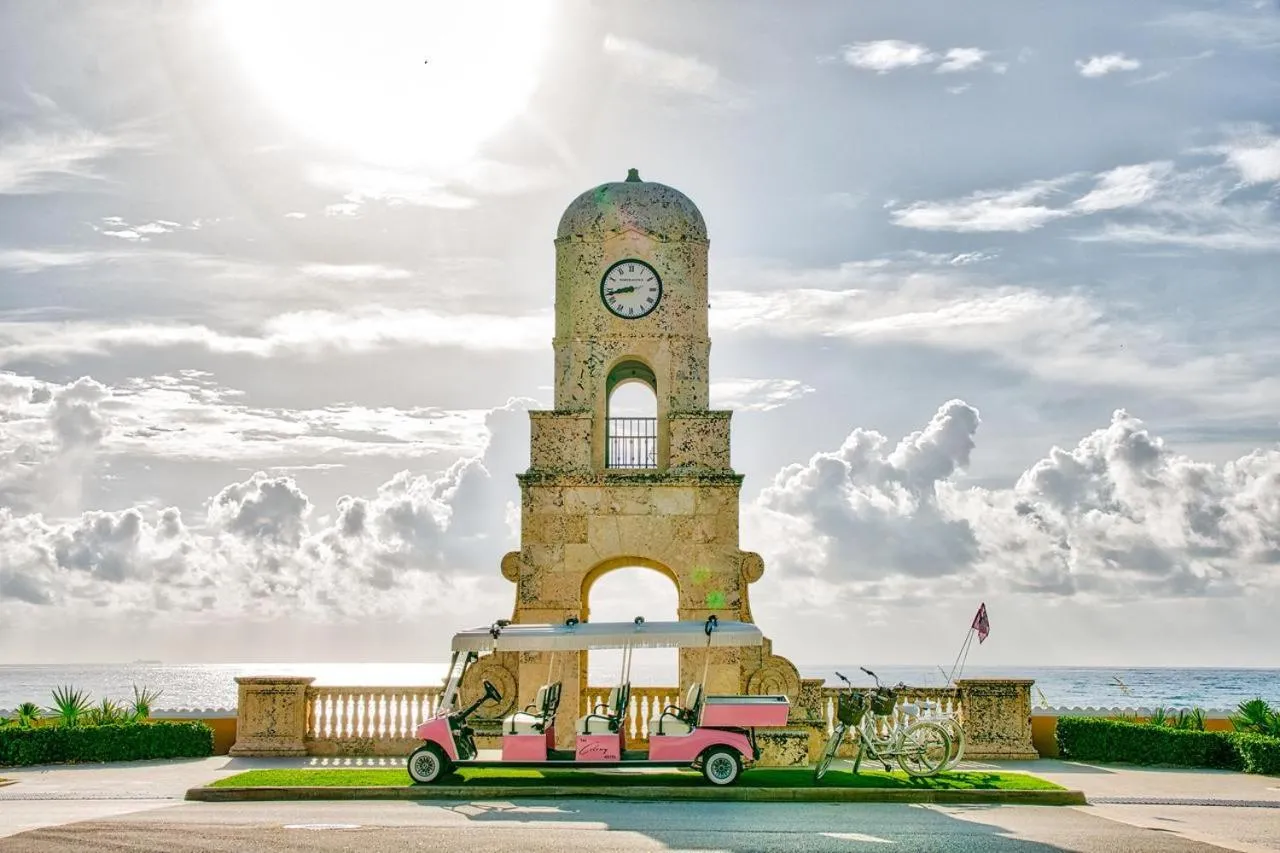 Nearby landmark in Hemingway Suites at Palm Beach Hotel Island