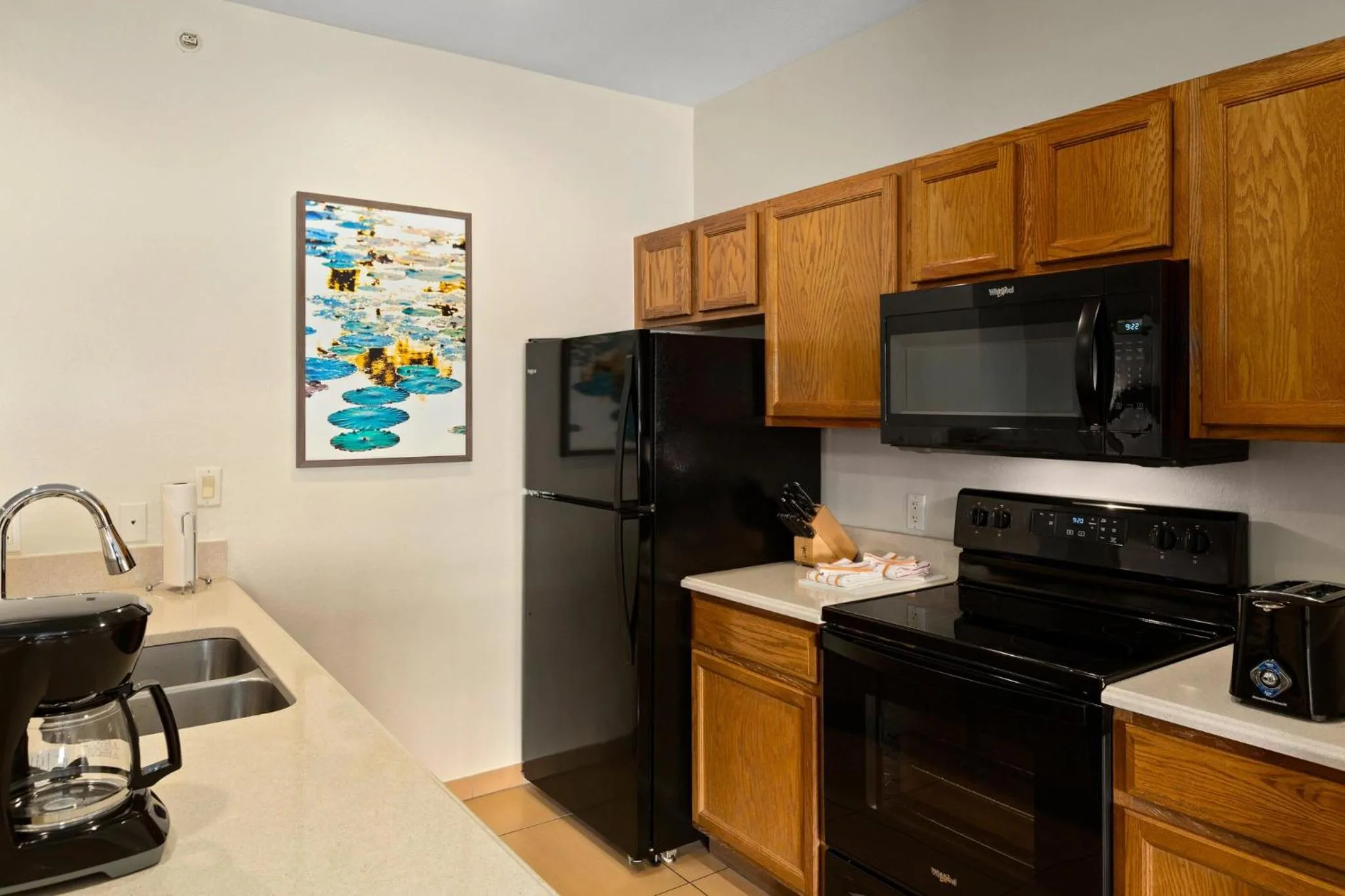 Communal kitchen in WorldMark Lake of the Ozarks