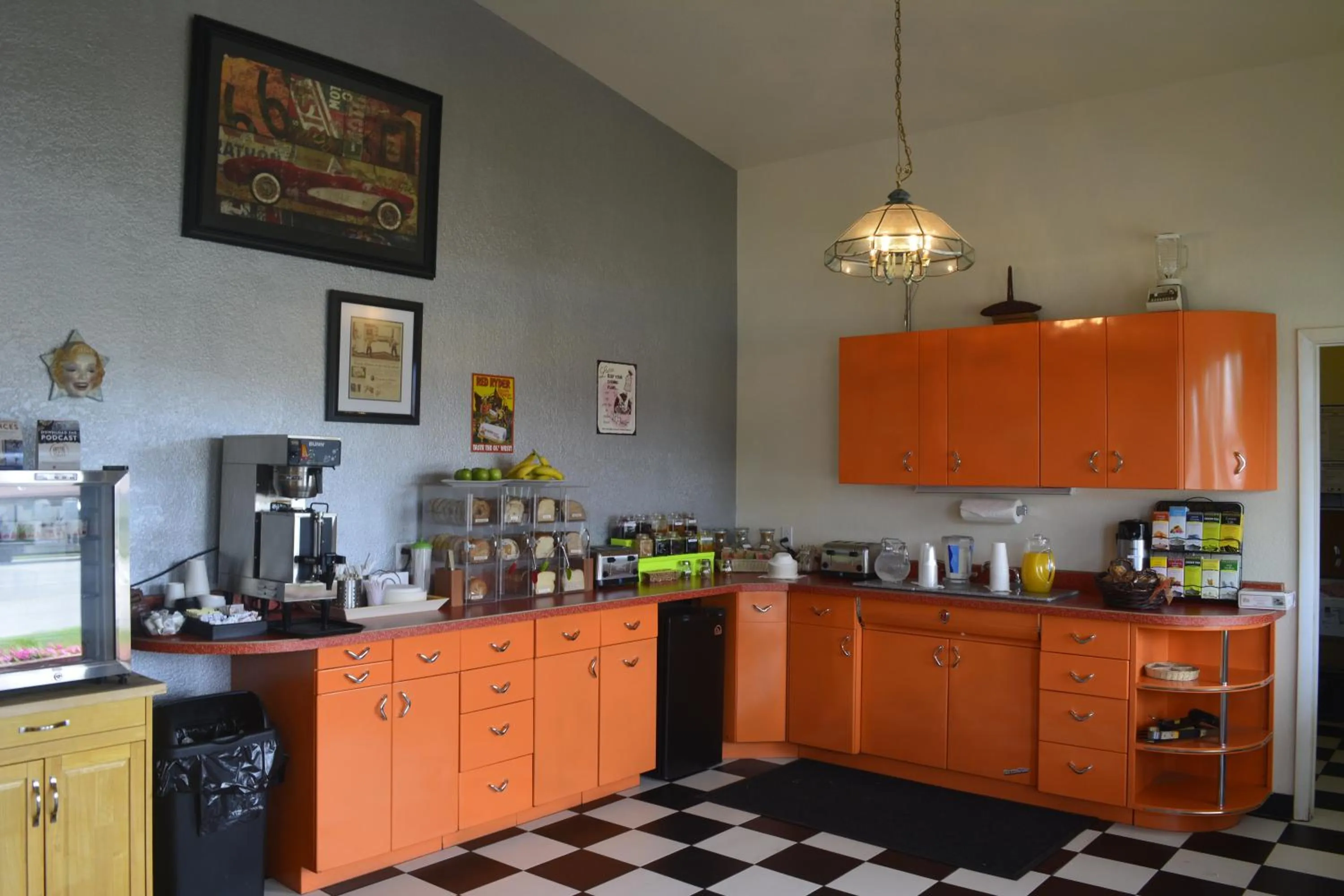 Breakfast in Retro Inn at Mesa Verde