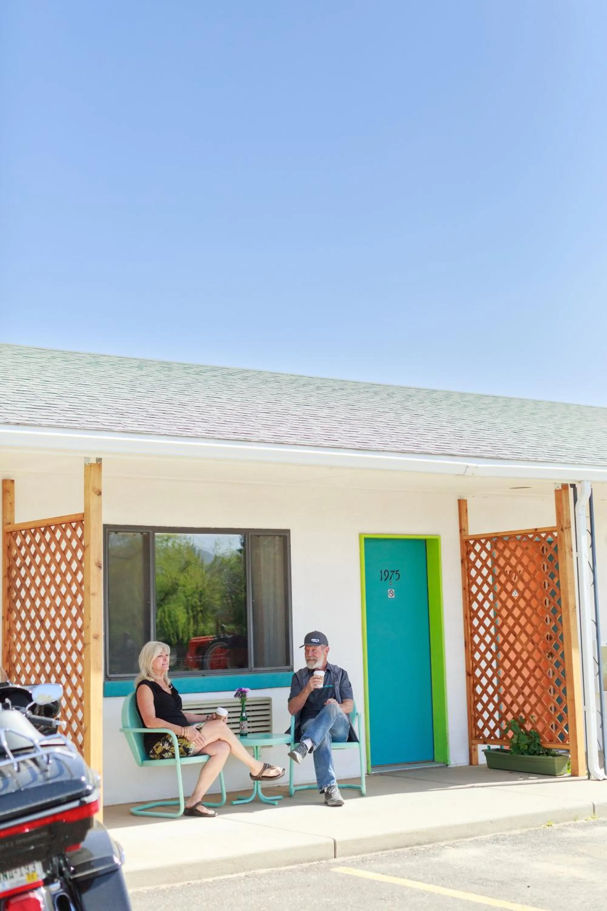 People in Retro Inn at Mesa Verde