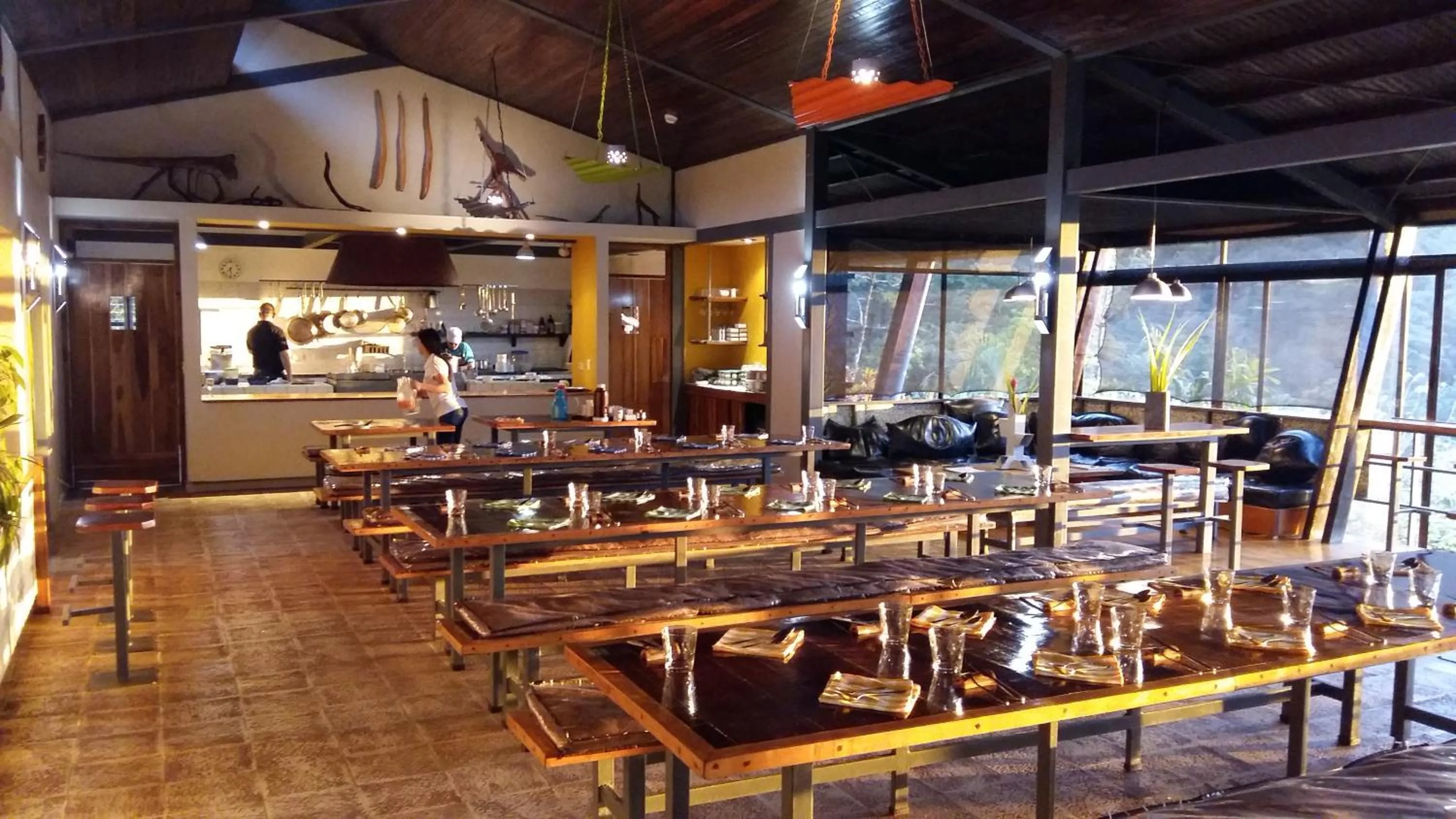 Restaurant/places to eat in Celeste Mountain Lodge