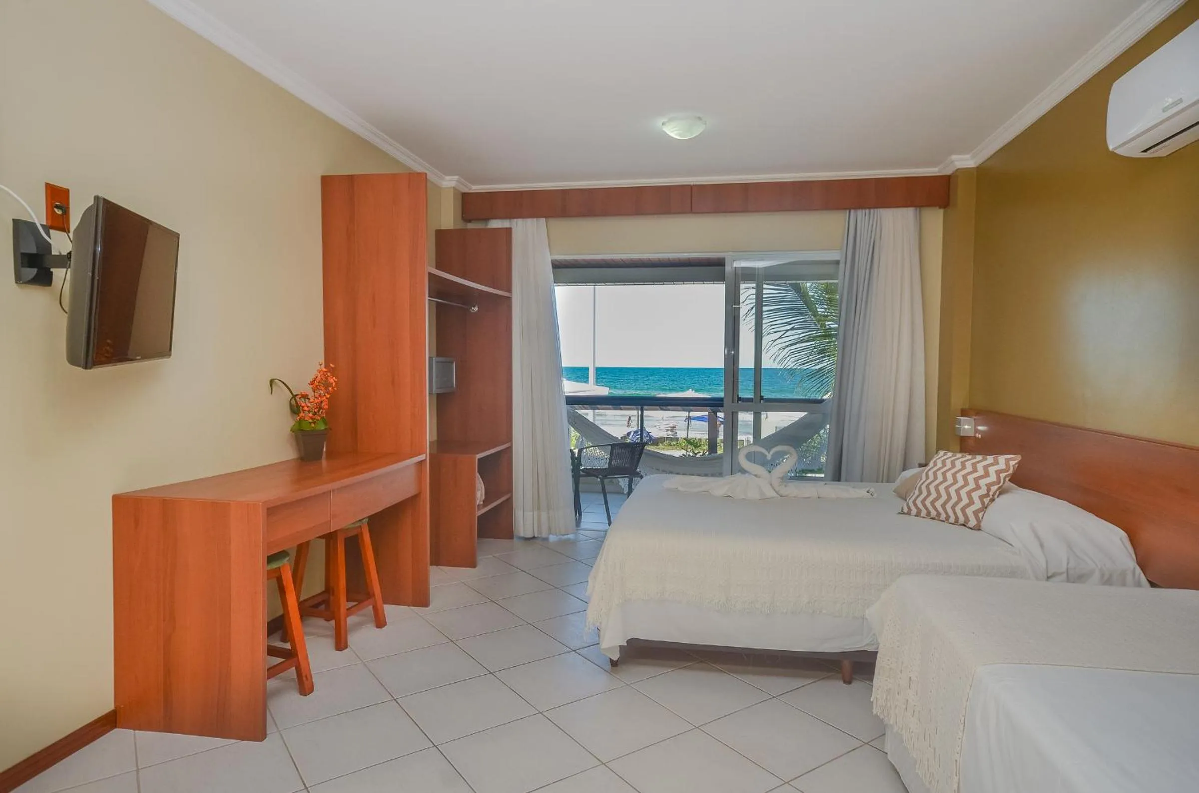 Photo of the whole room, Bed in Pousada Garatéia