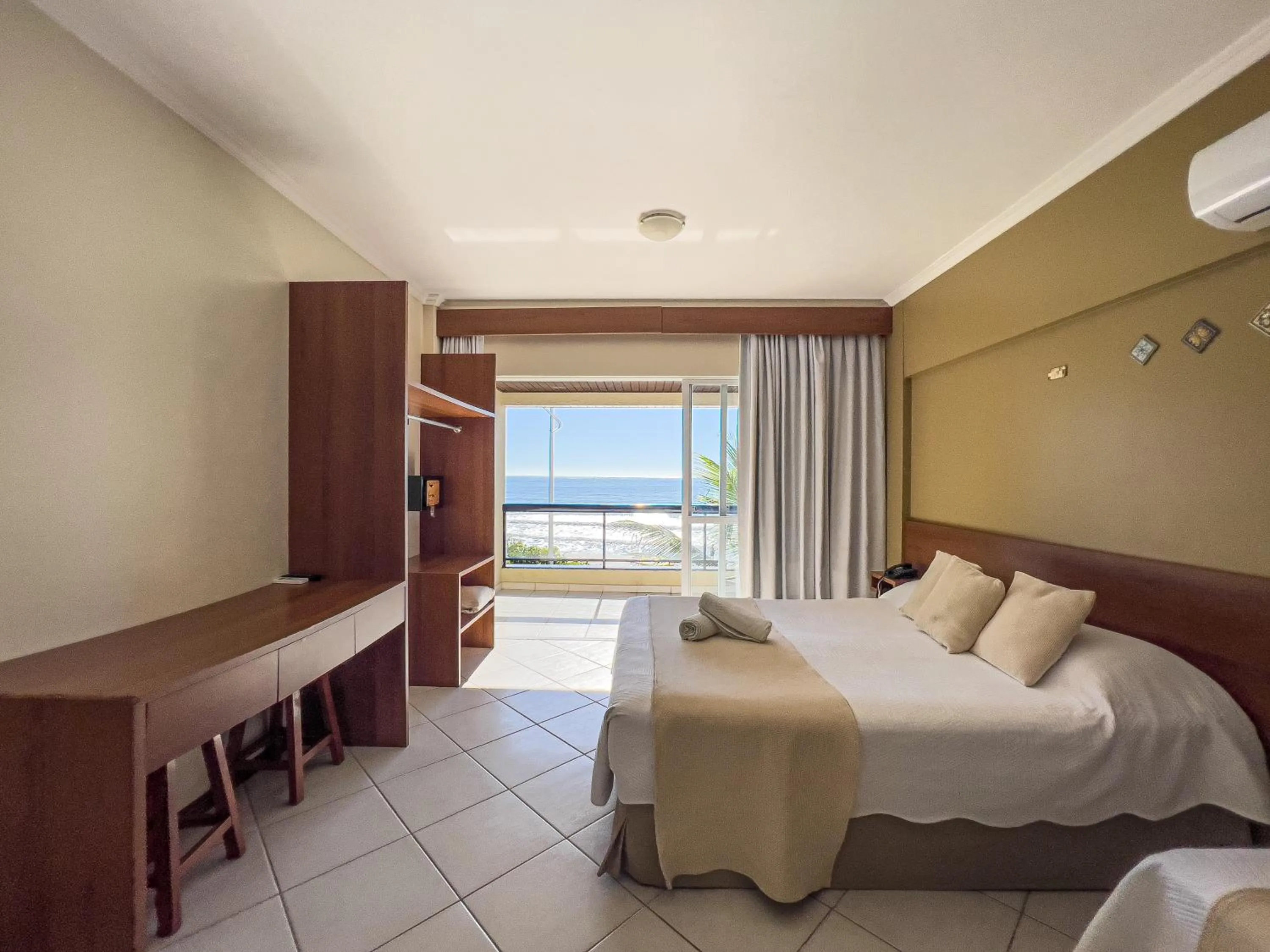 Photo of the whole room, Bed in Pousada Garatéia