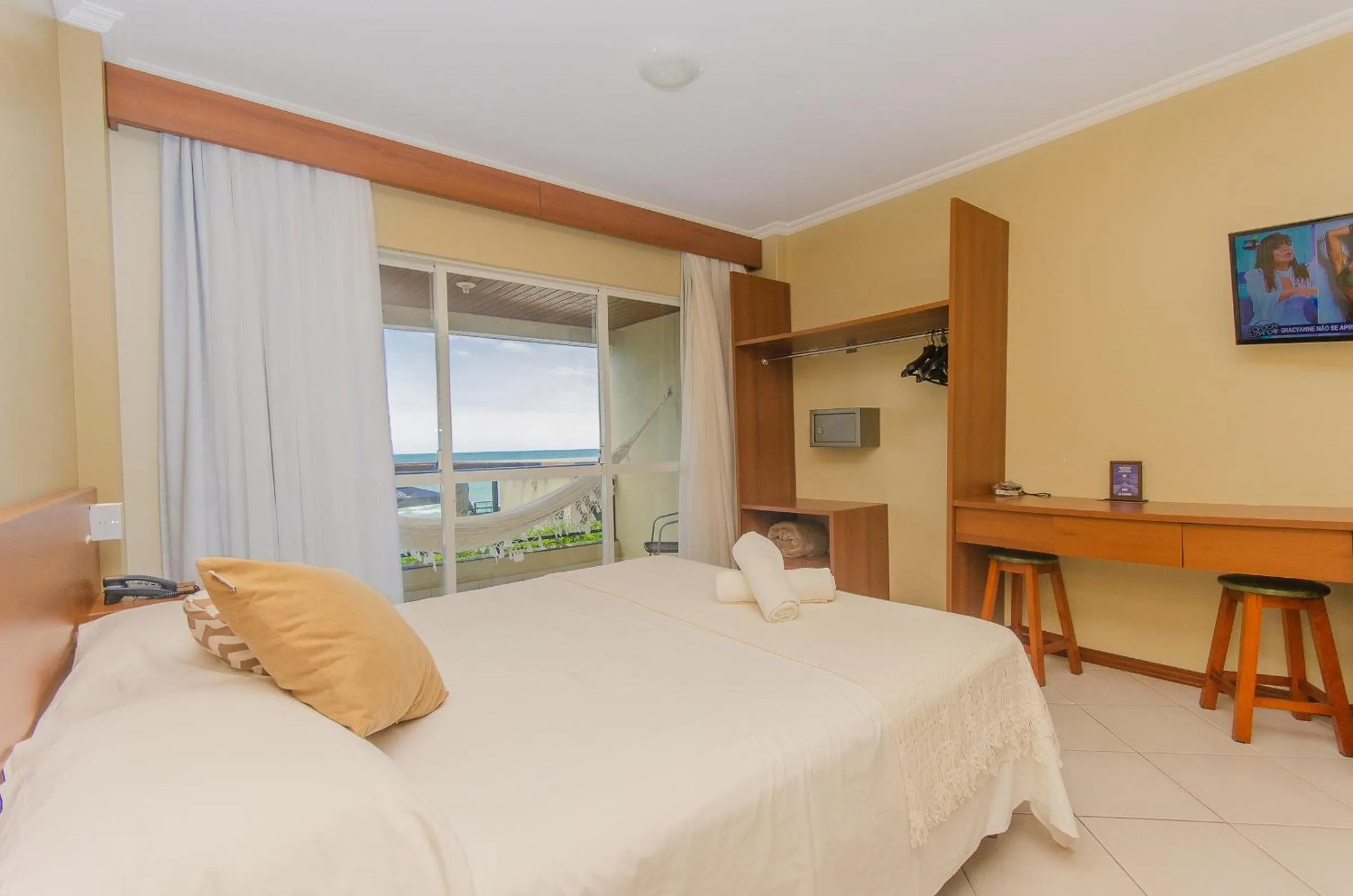 Photo of the whole room, Bed in Pousada Garatéia