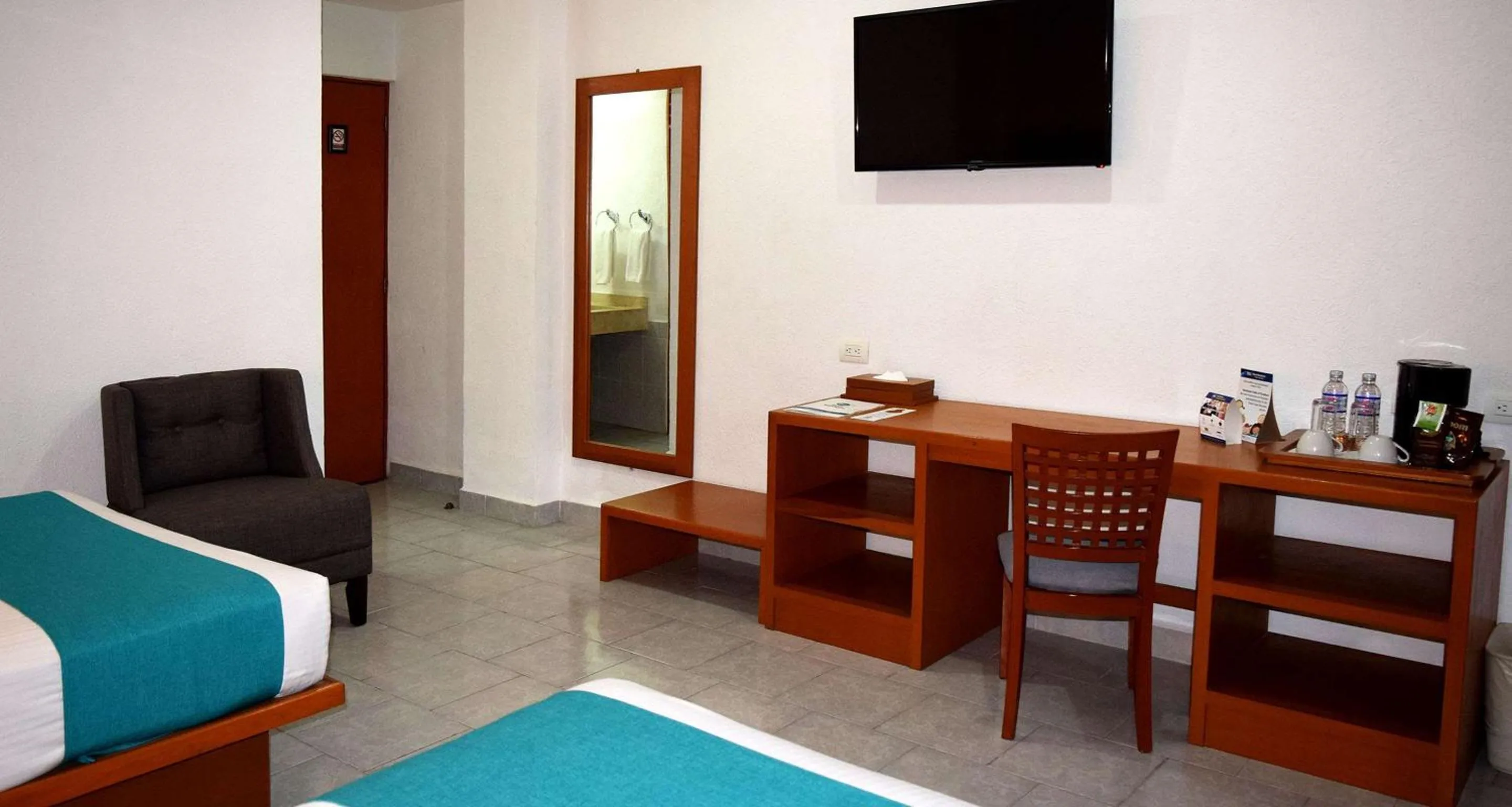 Photo of the whole room in Best Western Global Express