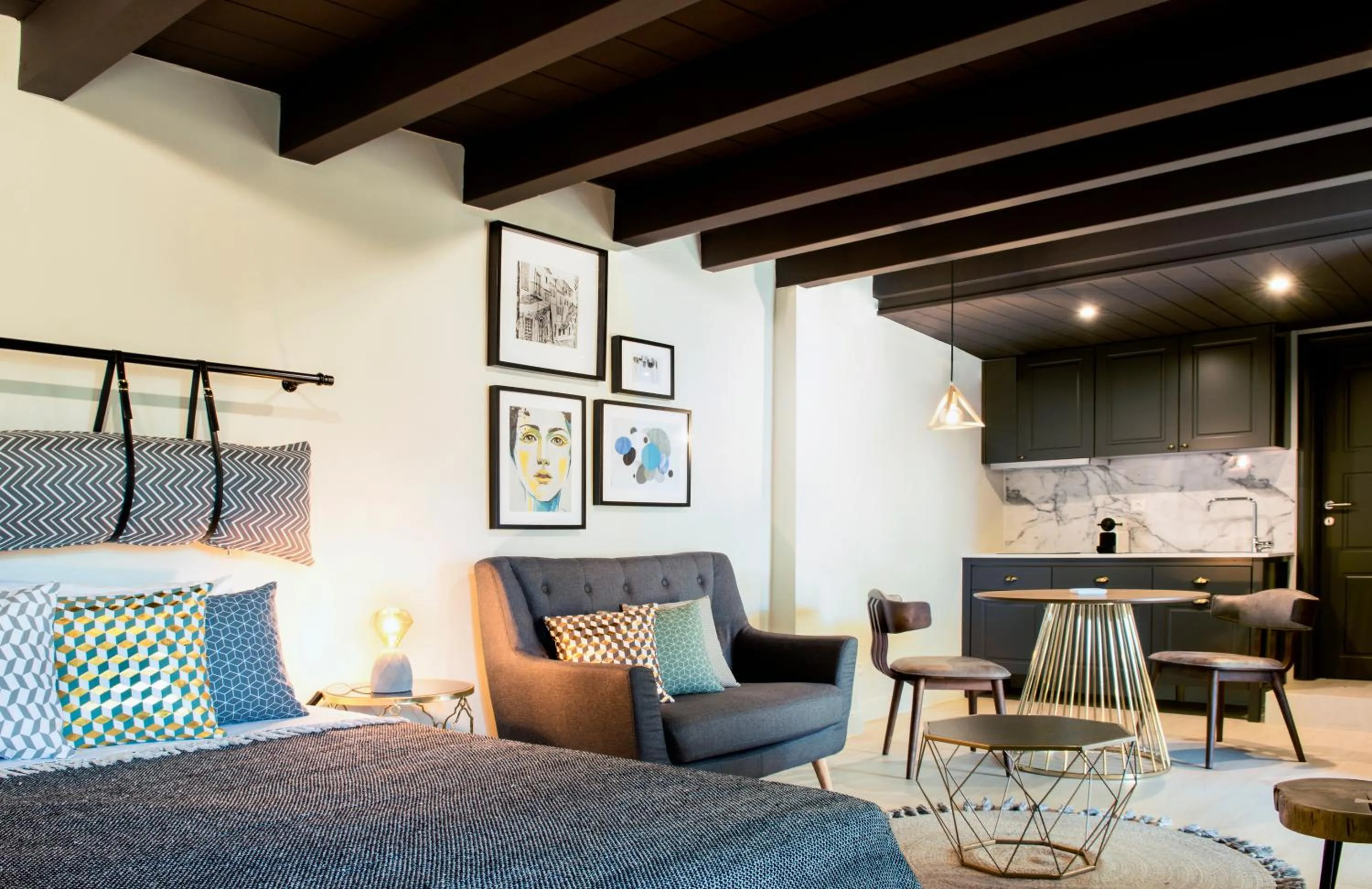 Living room, Bed in Rocks Republic