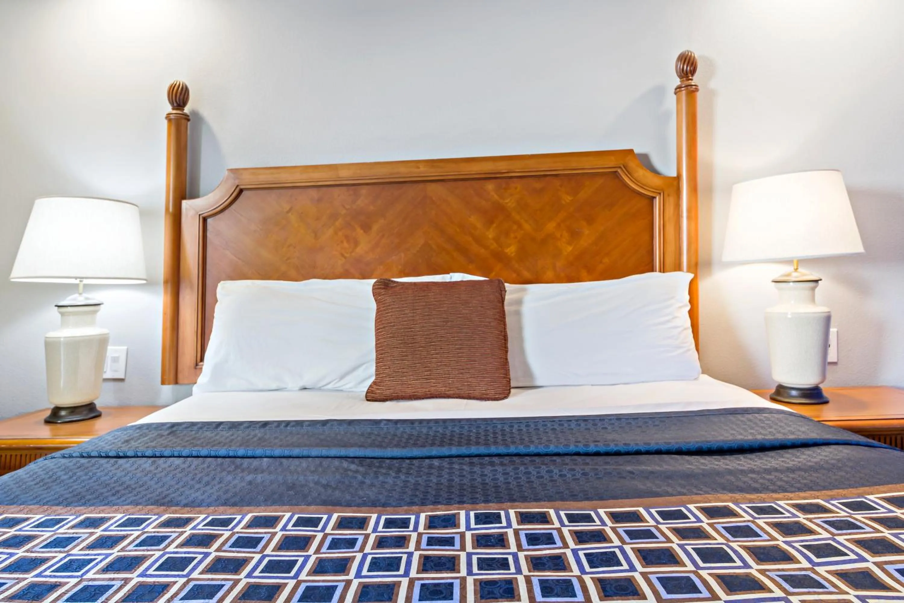 Decorative detail in Highlander Motel