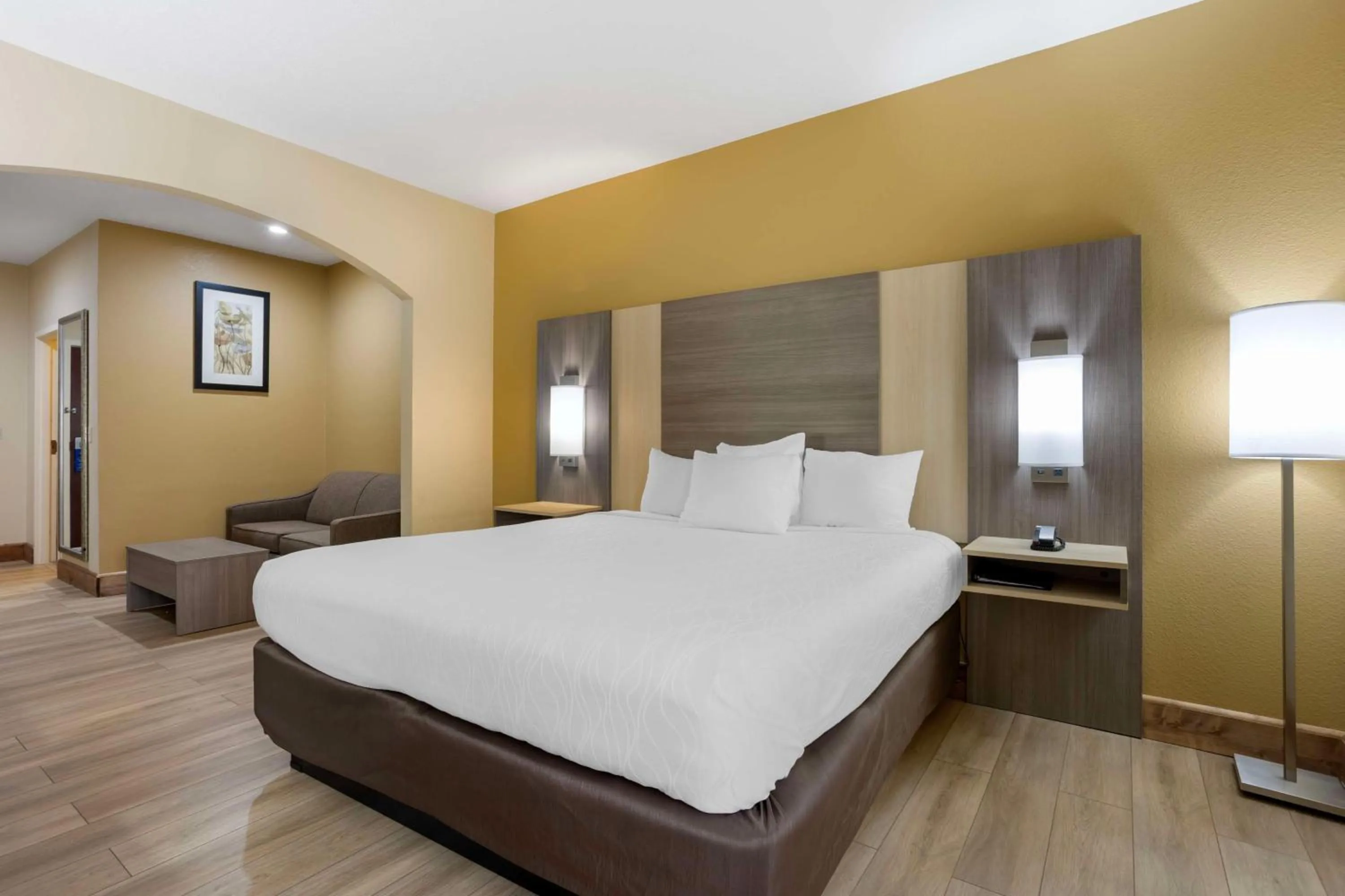 Bedroom, Bed in Best Western Plus Springfield Airport Inn