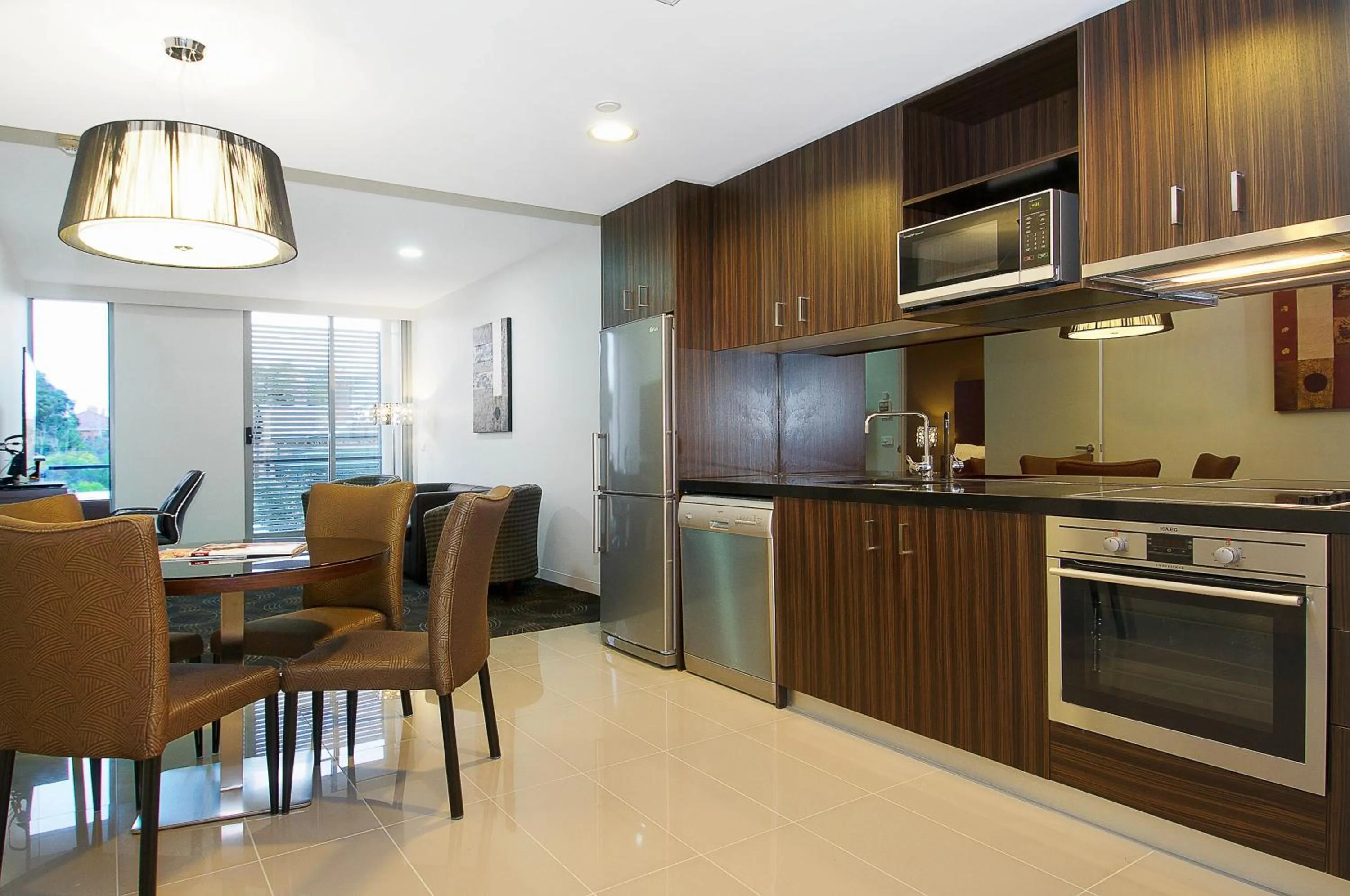 Kitchen or kitchenette in Hotel 115
