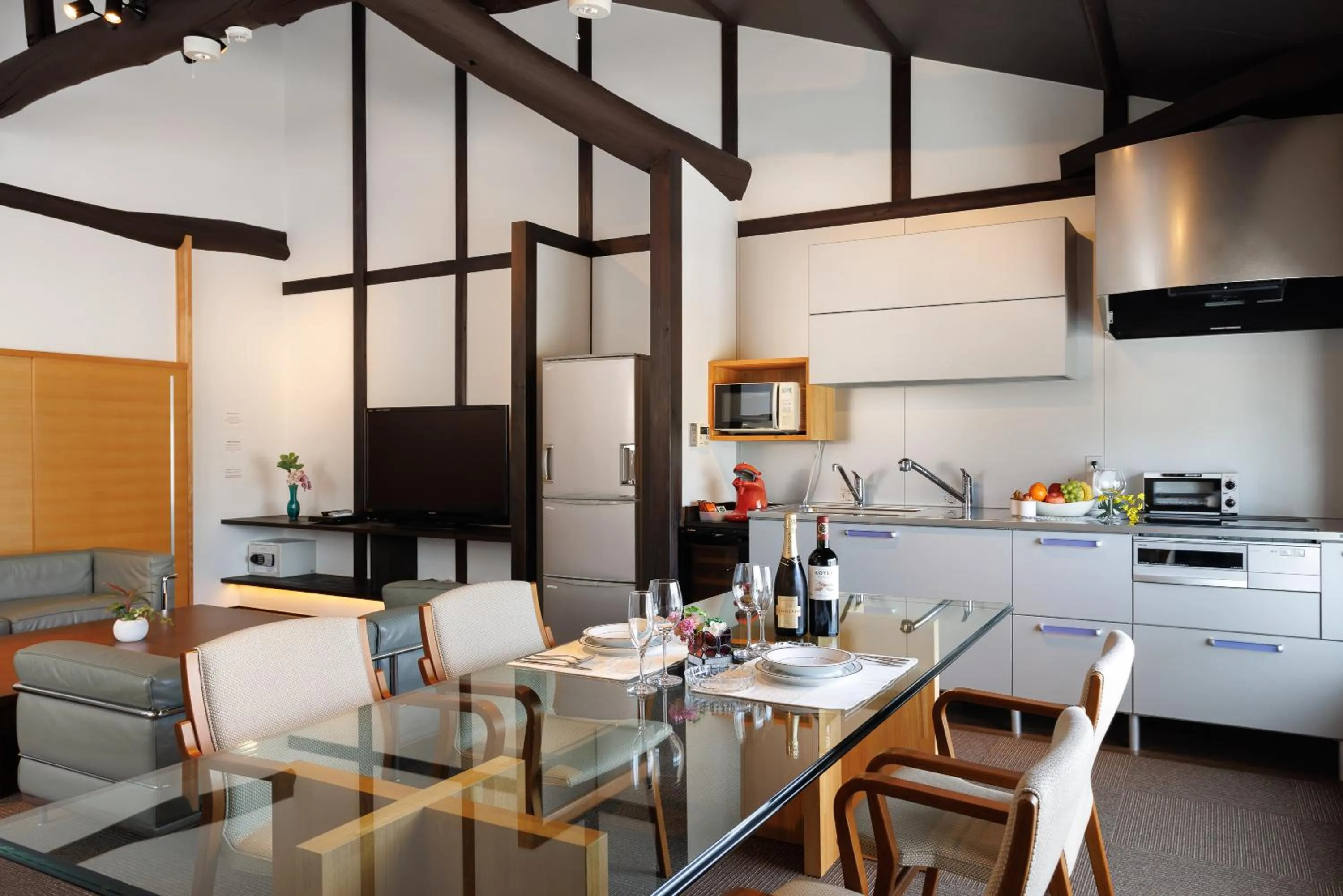 TV and multimedia in Kyoyado Usagi