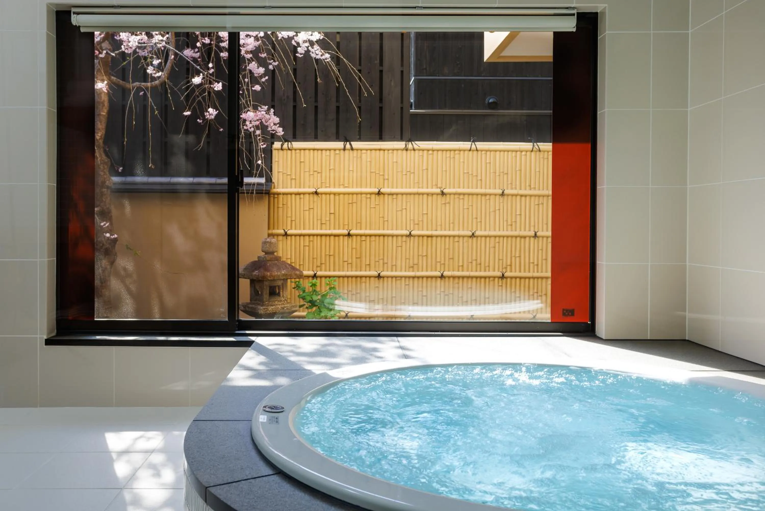 Hot Tub in Kyoyado Usagi