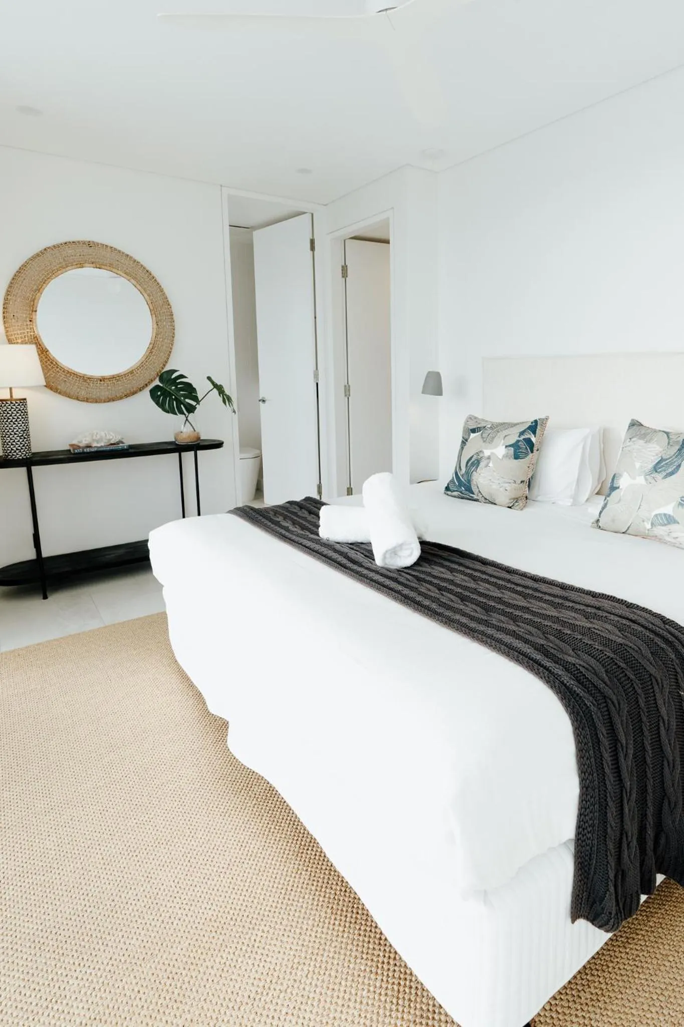 Bedroom, Bed in The Rise Noosa