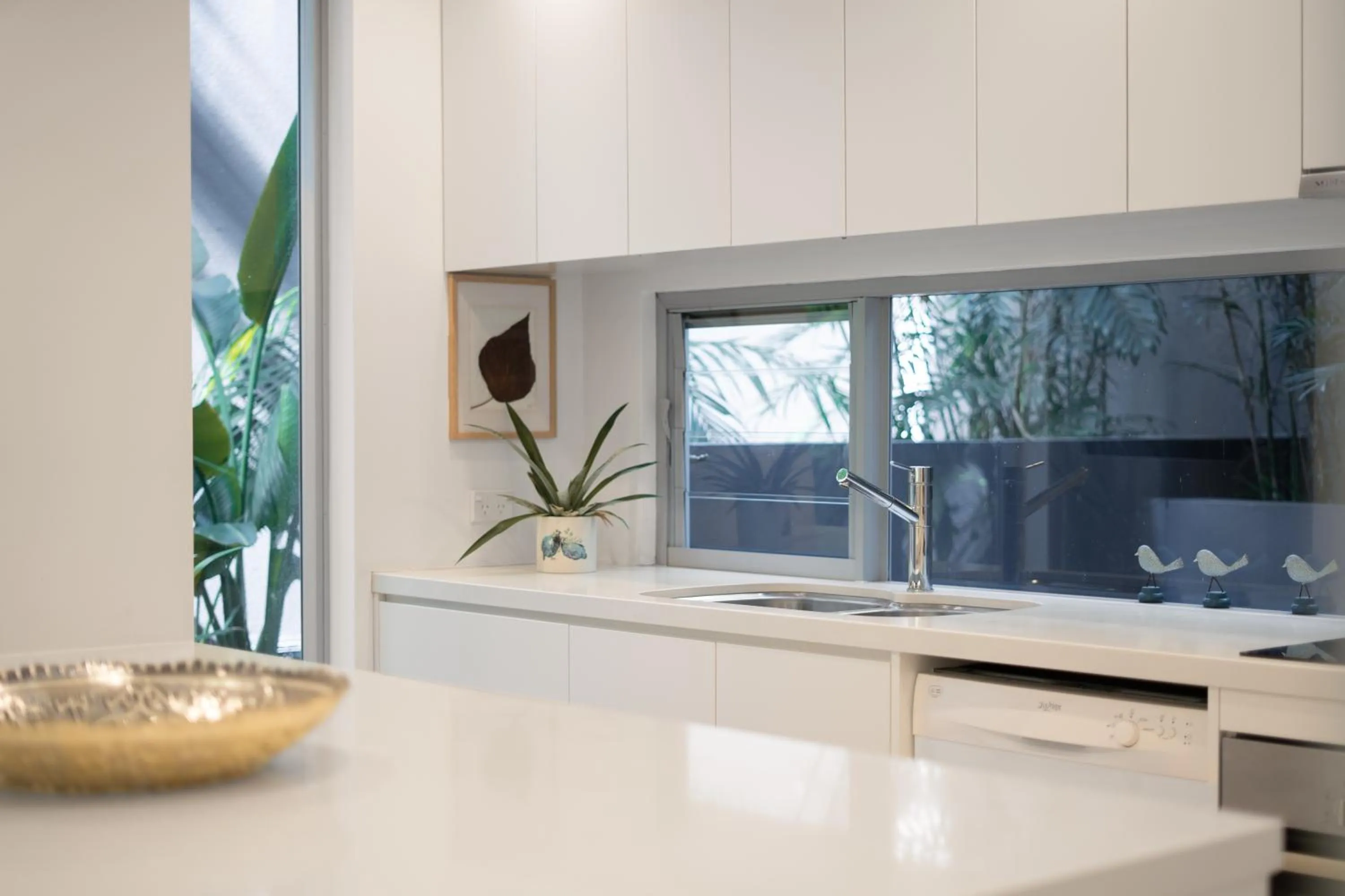 Kitchen or kitchenette in The Rise Noosa