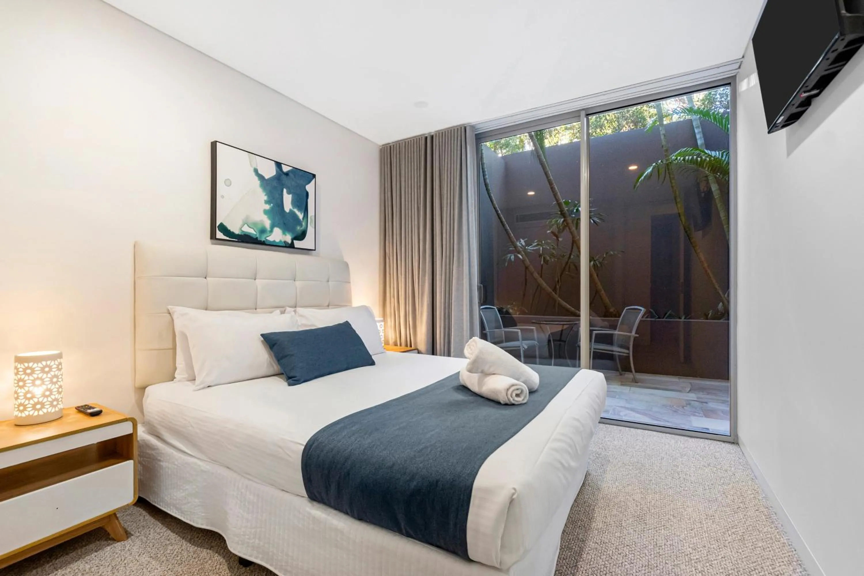 Bedroom, Bed in The Rise Noosa