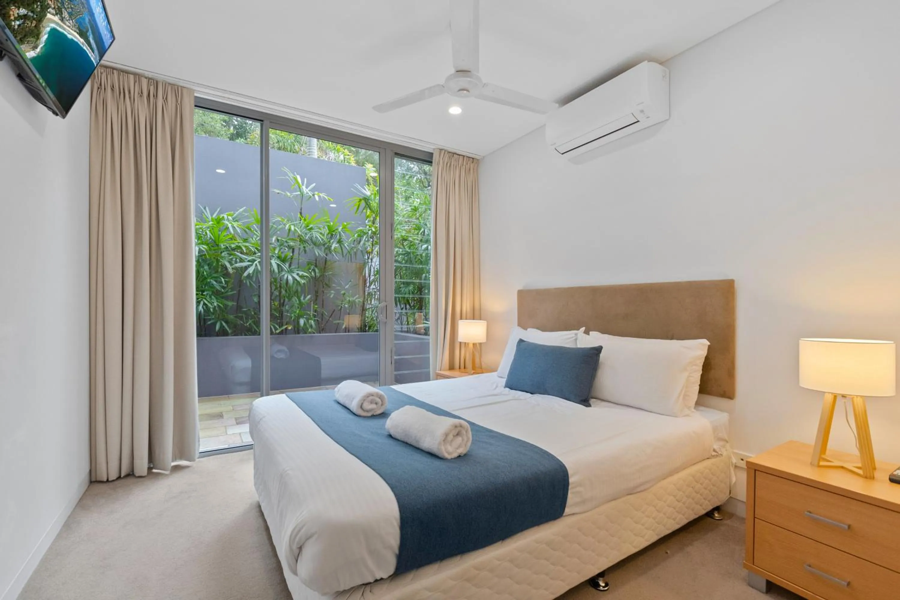 Bedroom, Bed in The Rise Noosa