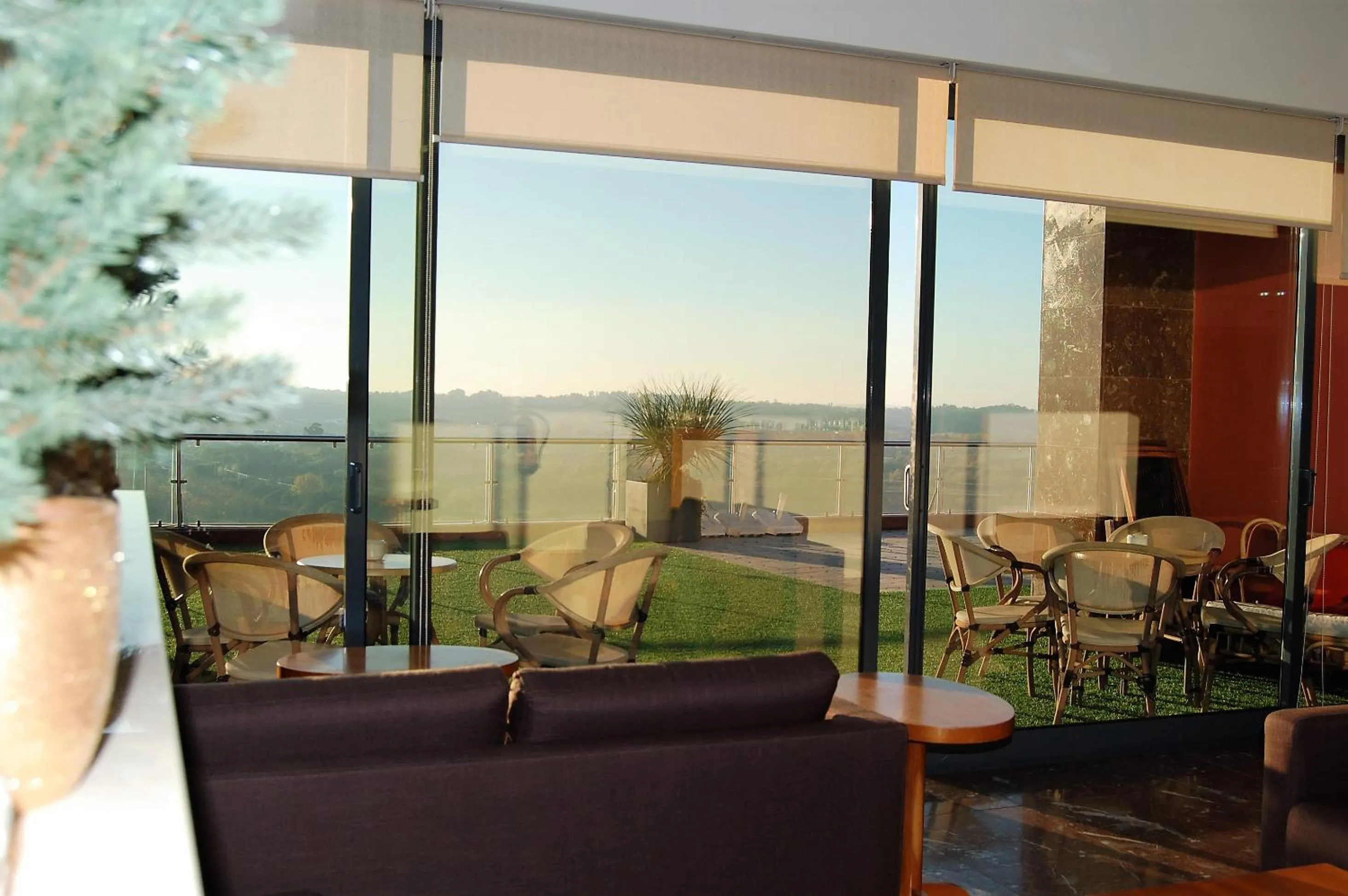 Lounge or bar in Quinta do Louredo Hotel