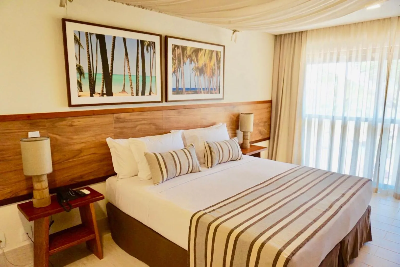 Bedroom, Bed in Samoa Beach Resort