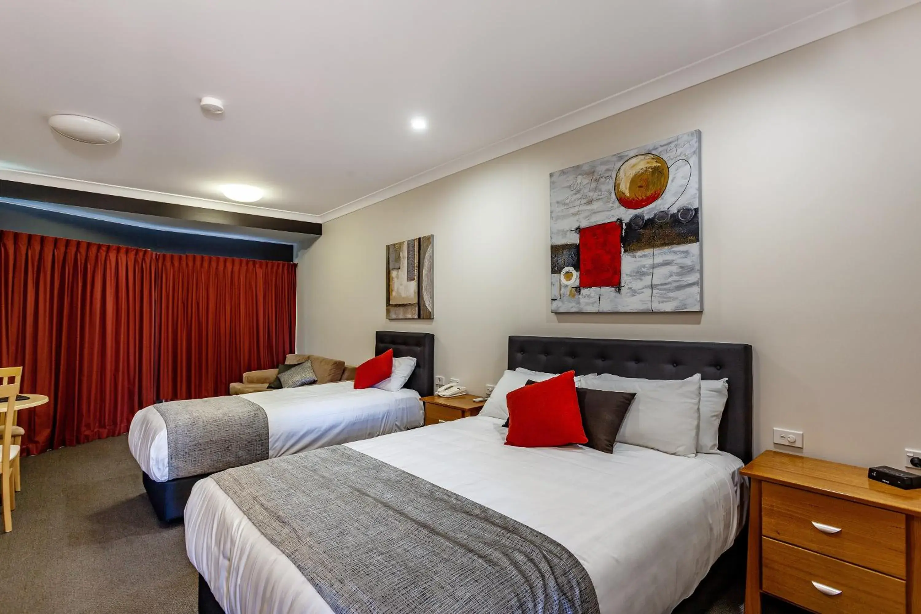 Triple Room in Eastgate on the Range Motel Triple Room in Eastgate on the Range Motel