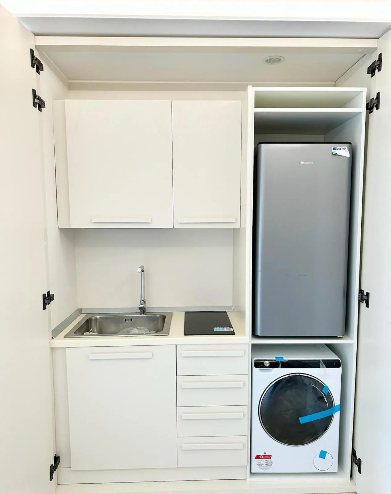 Kitchen or kitchenette in Tiffany & Babylon Luxury Stay