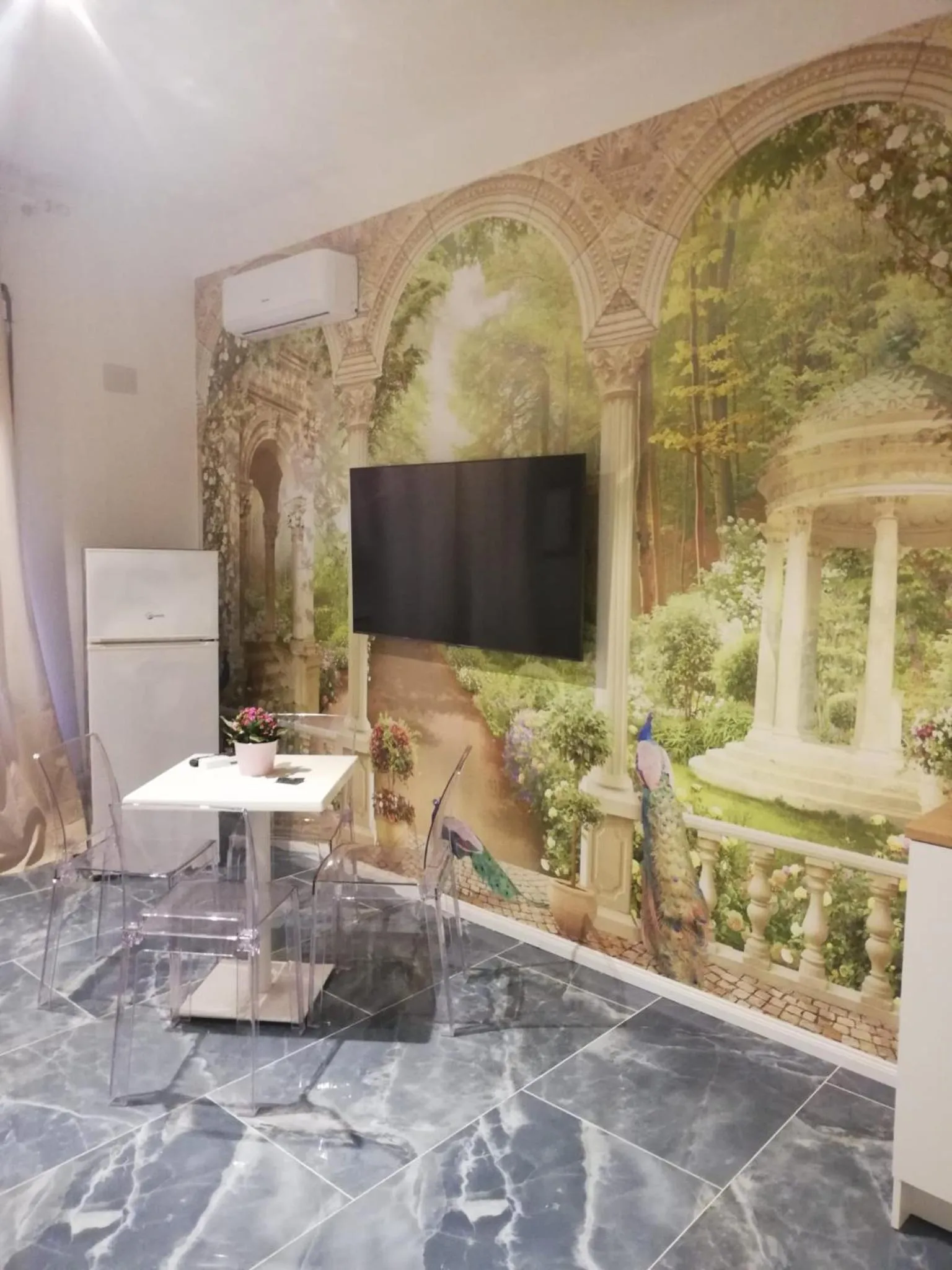 Living room in Tiffany & Babylon Luxury Stay