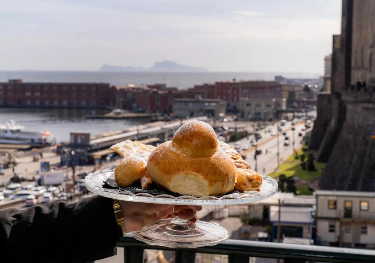 Food and drinks in Tiffany & Babylon Luxury Stay