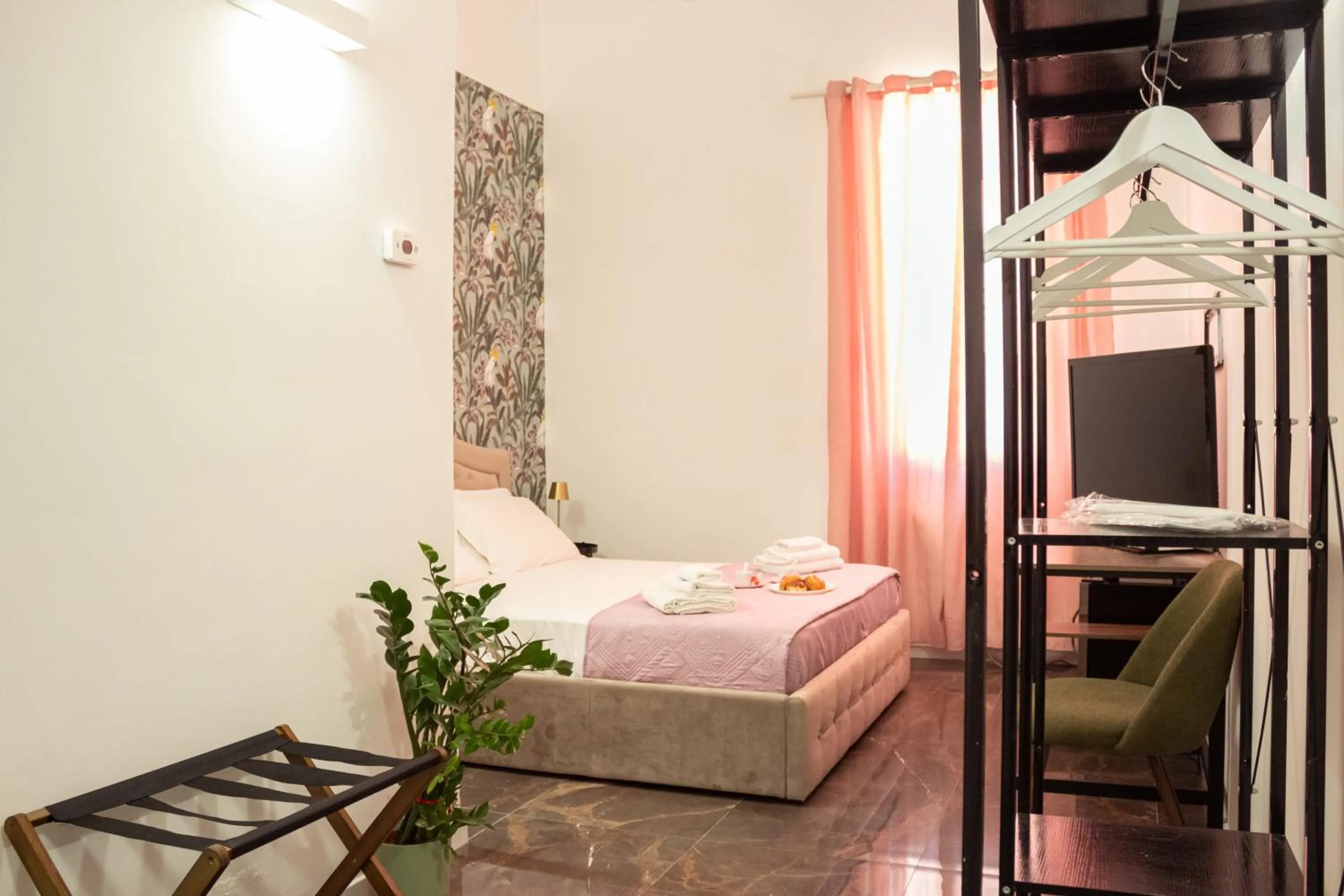 Photo of the whole room, Bed in Tiffany & Babylon Luxury Stay