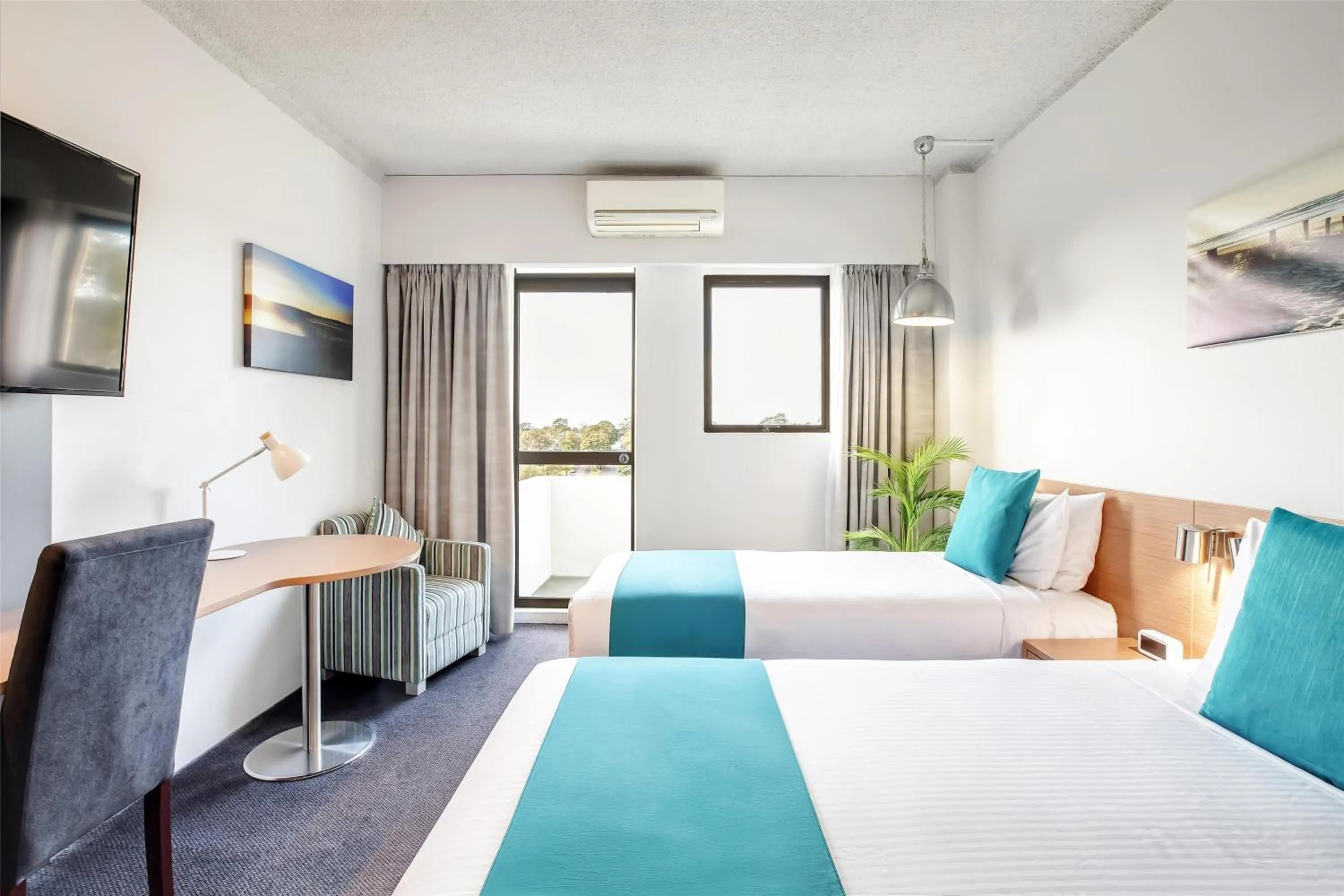 Photo of the whole room, Bed in Metro Hotel Miranda