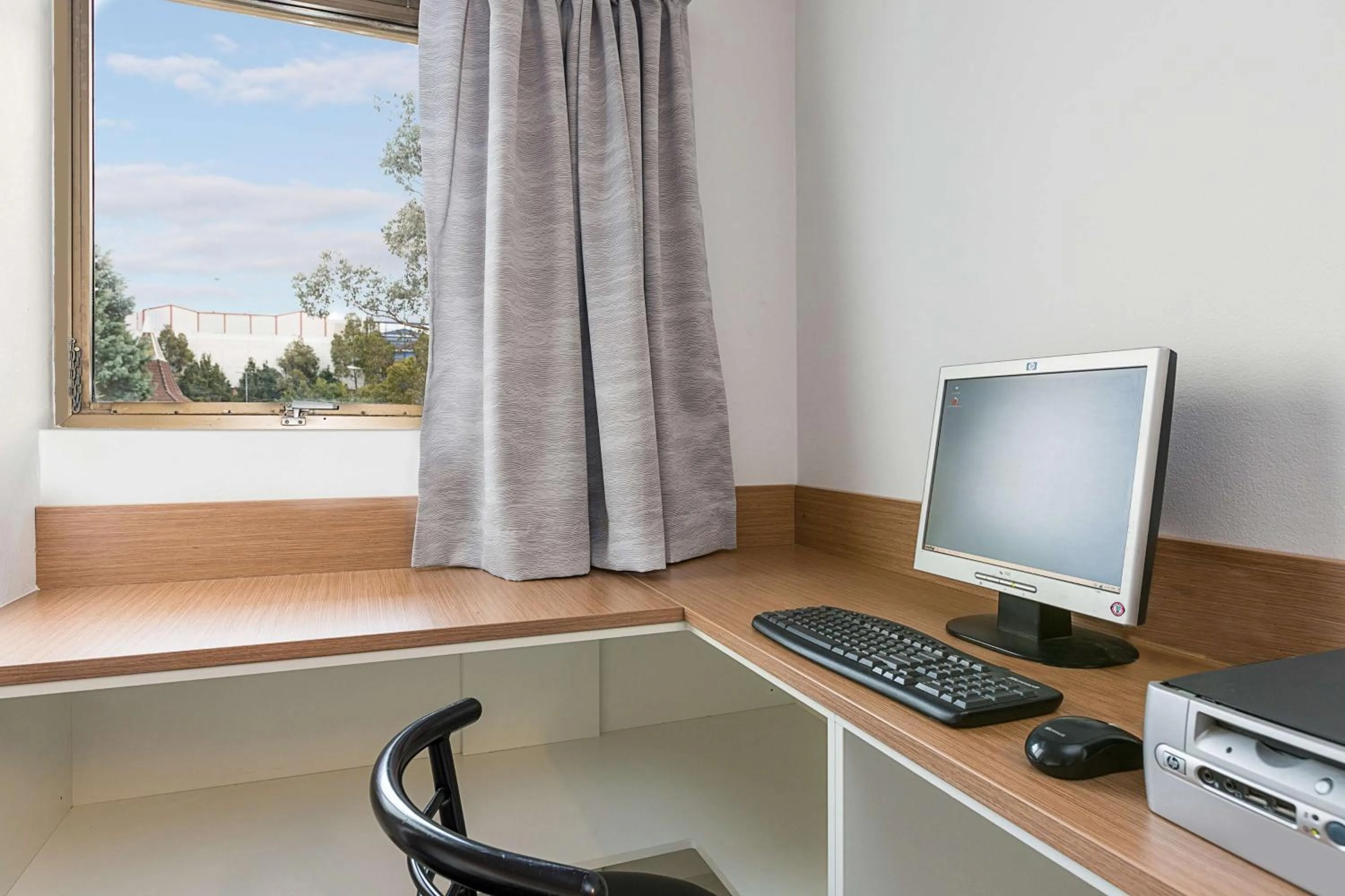 Property building in Metro Hotel Miranda