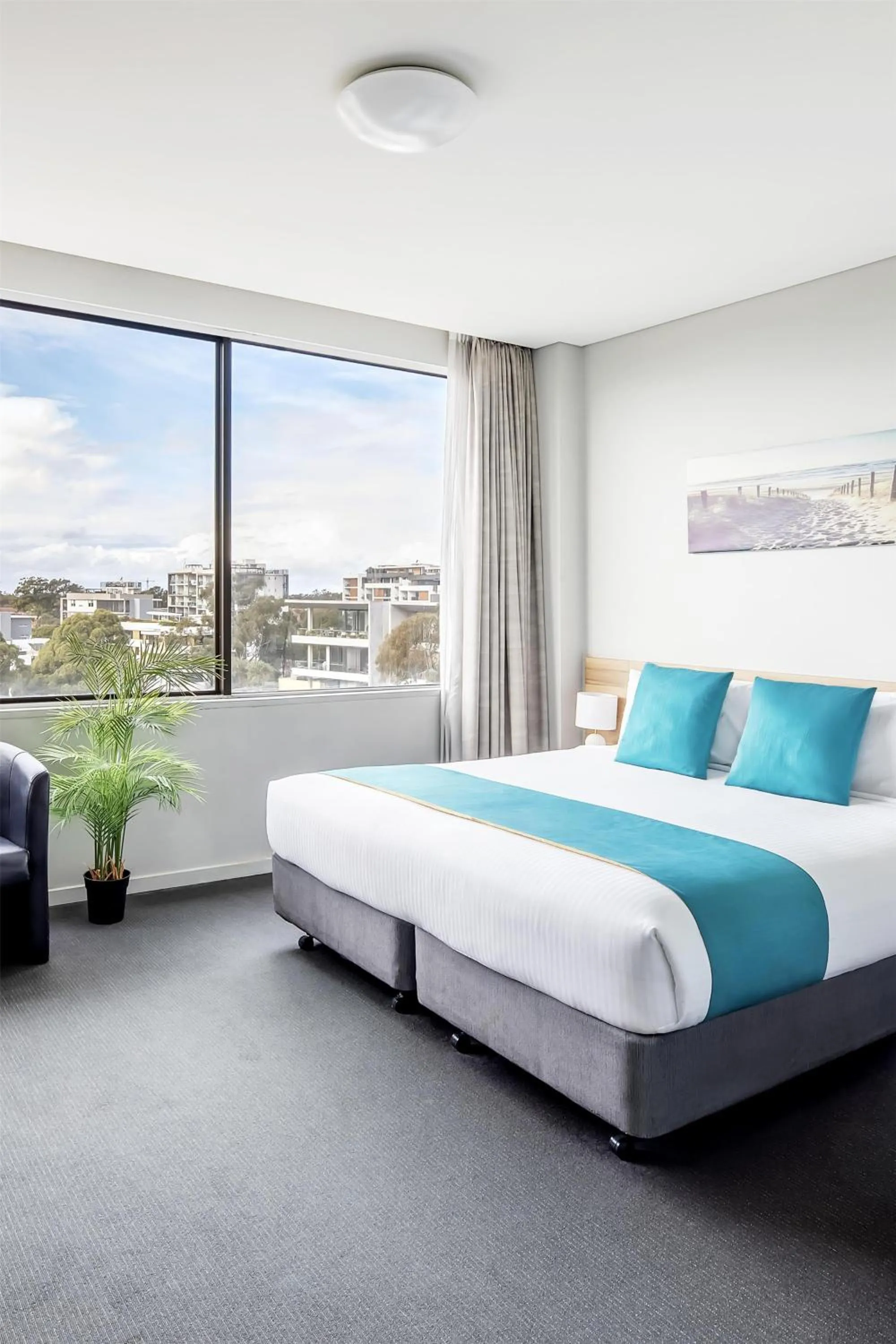 Bedroom, Bed in Metro Hotel Miranda