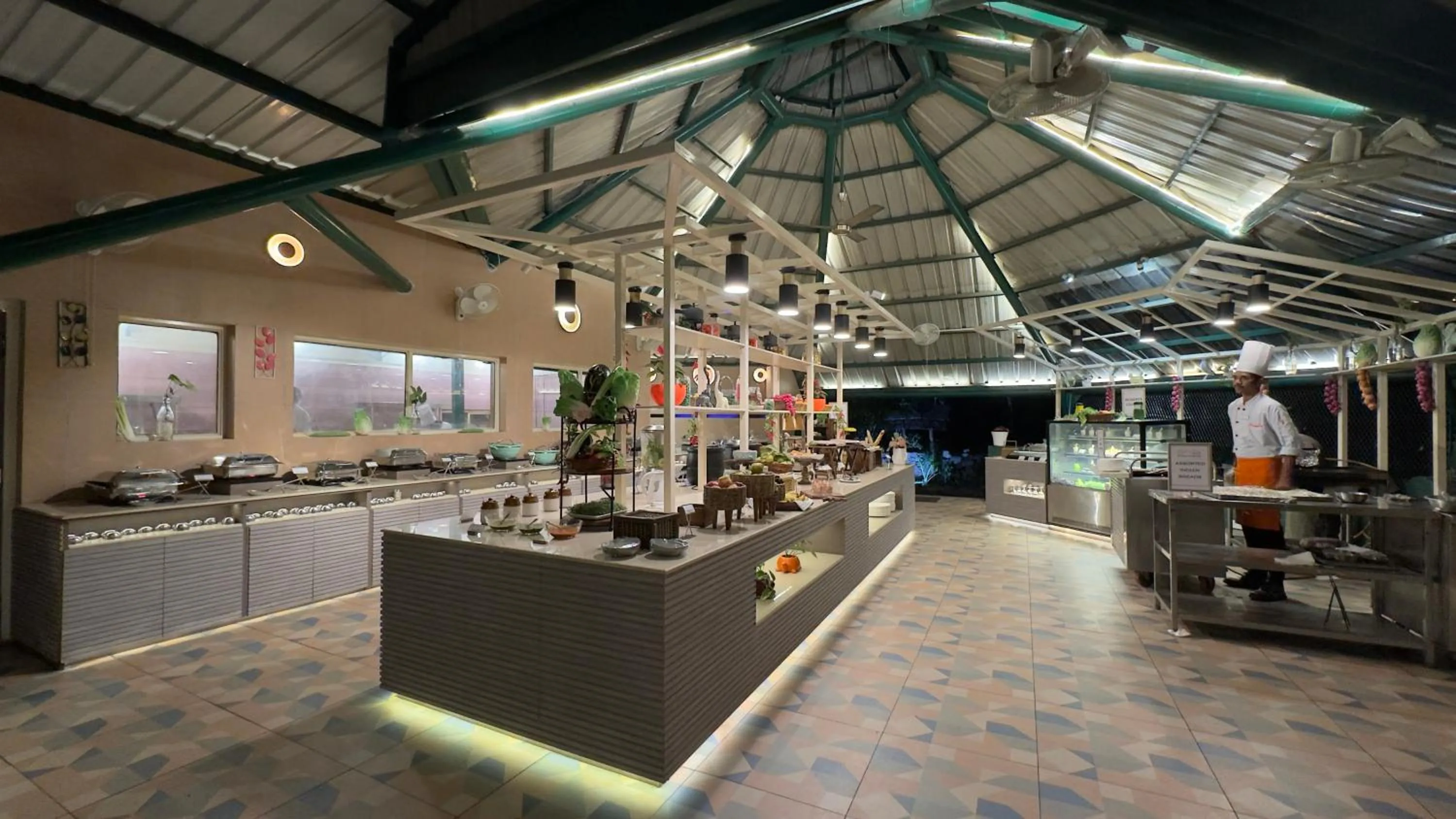 Restaurant/places to eat in The Solluna Resort