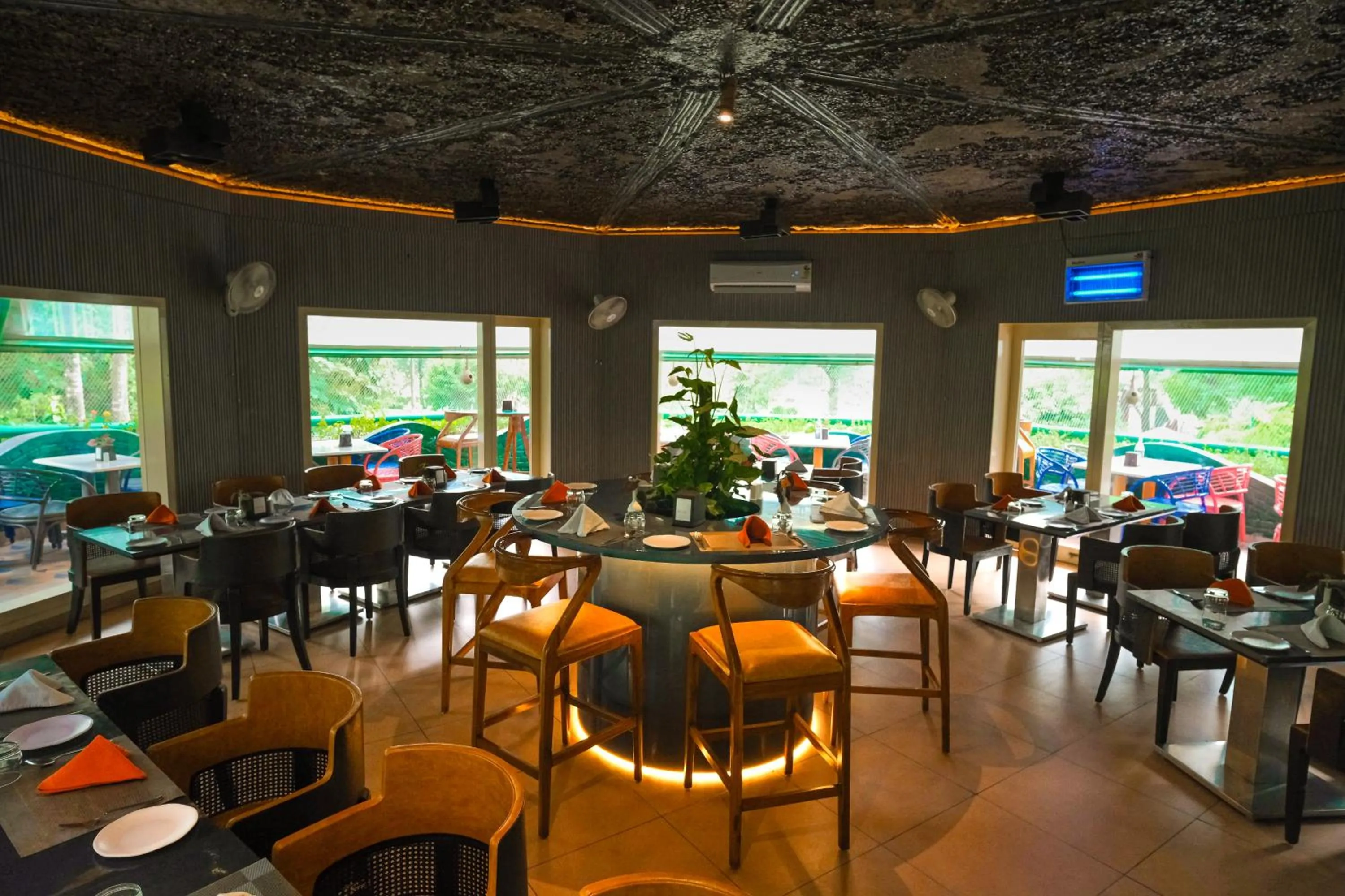 Restaurant/places to eat in The Solluna Resort