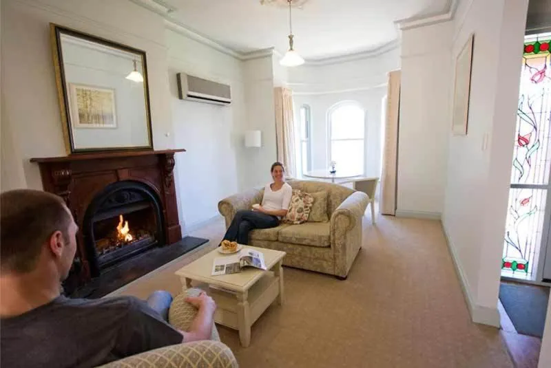 Living room in Brice Hill Country Lodge