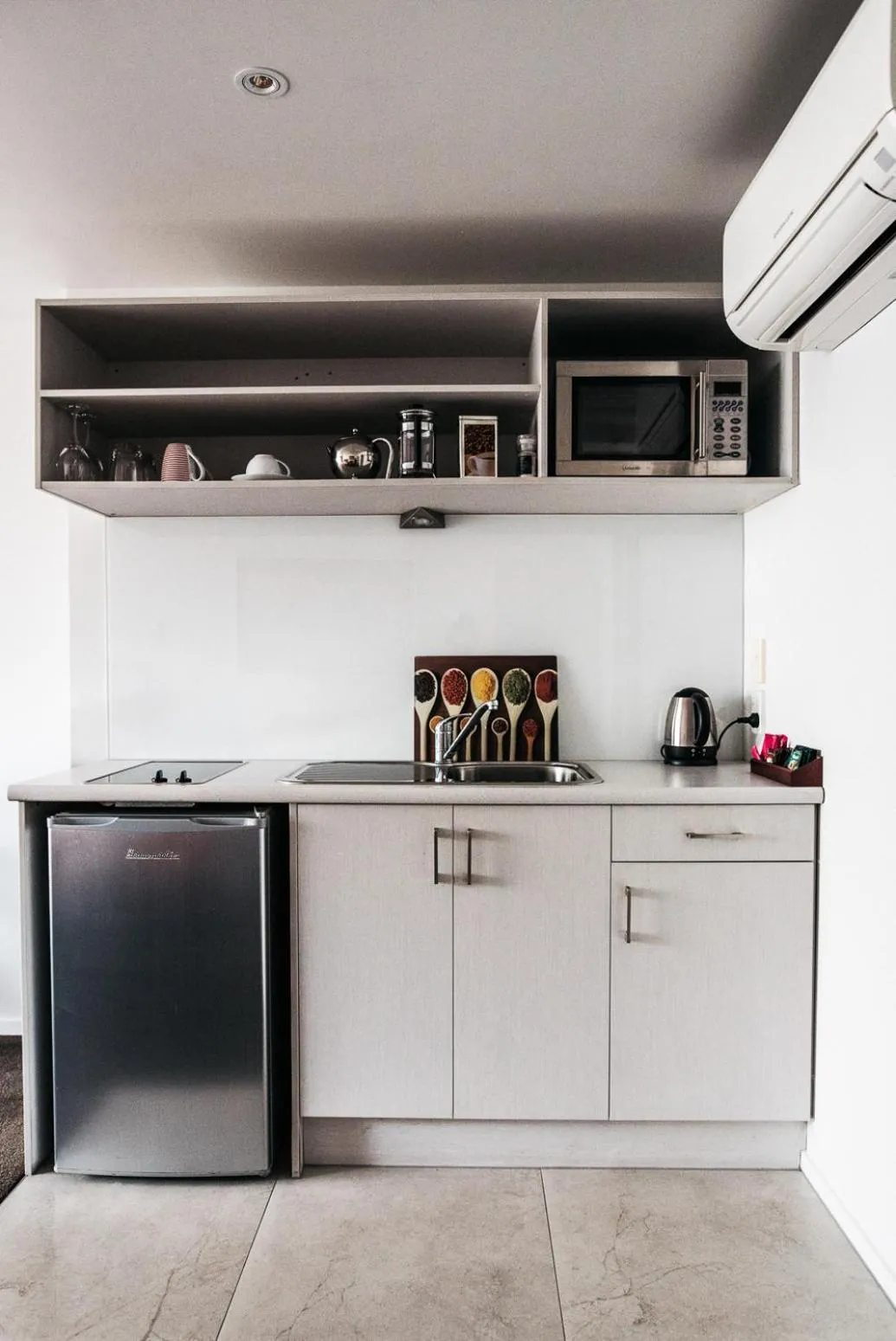 Kitchen or kitchenette in The Grange Motel
