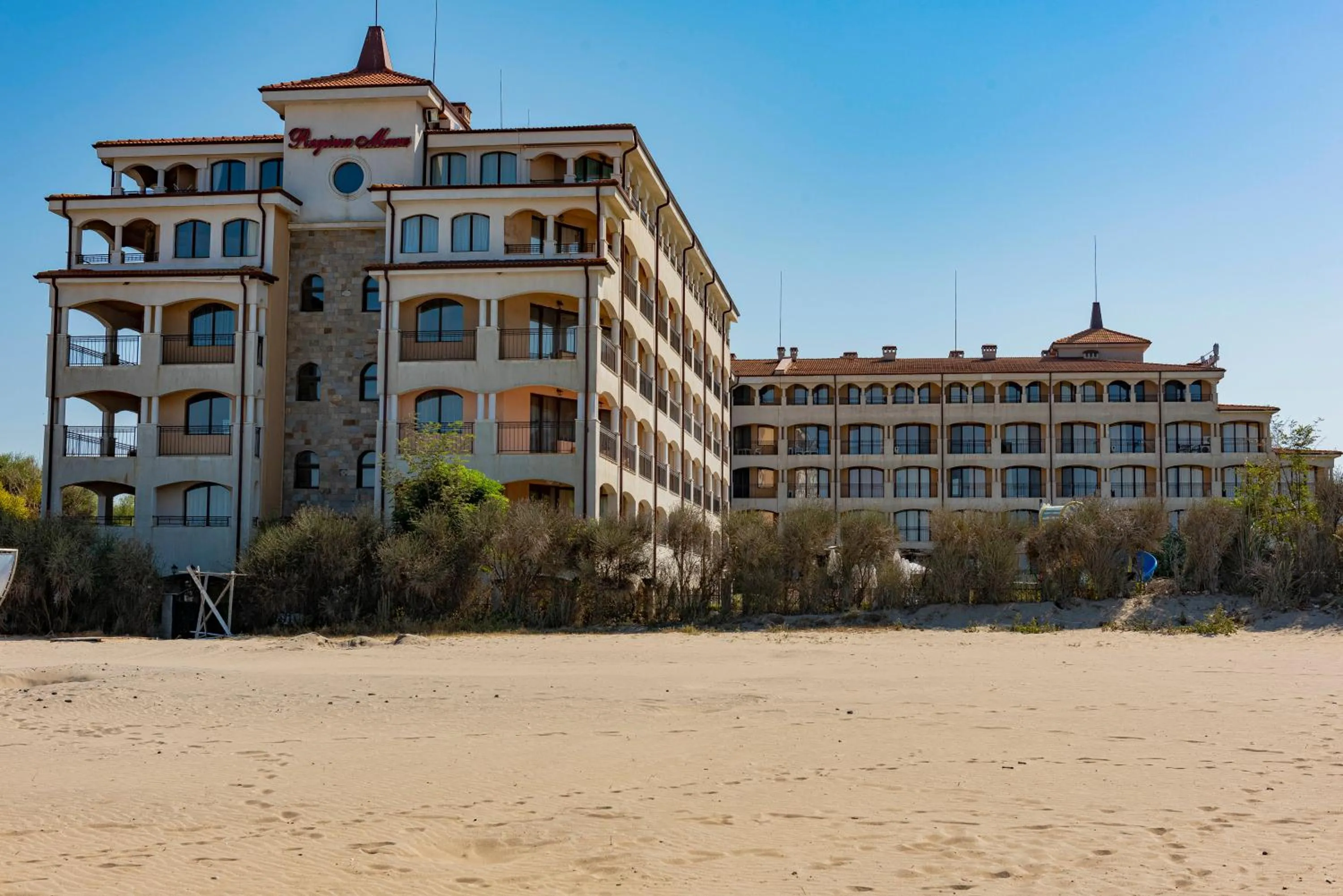 Property building in Menada Nestinarka Apartments