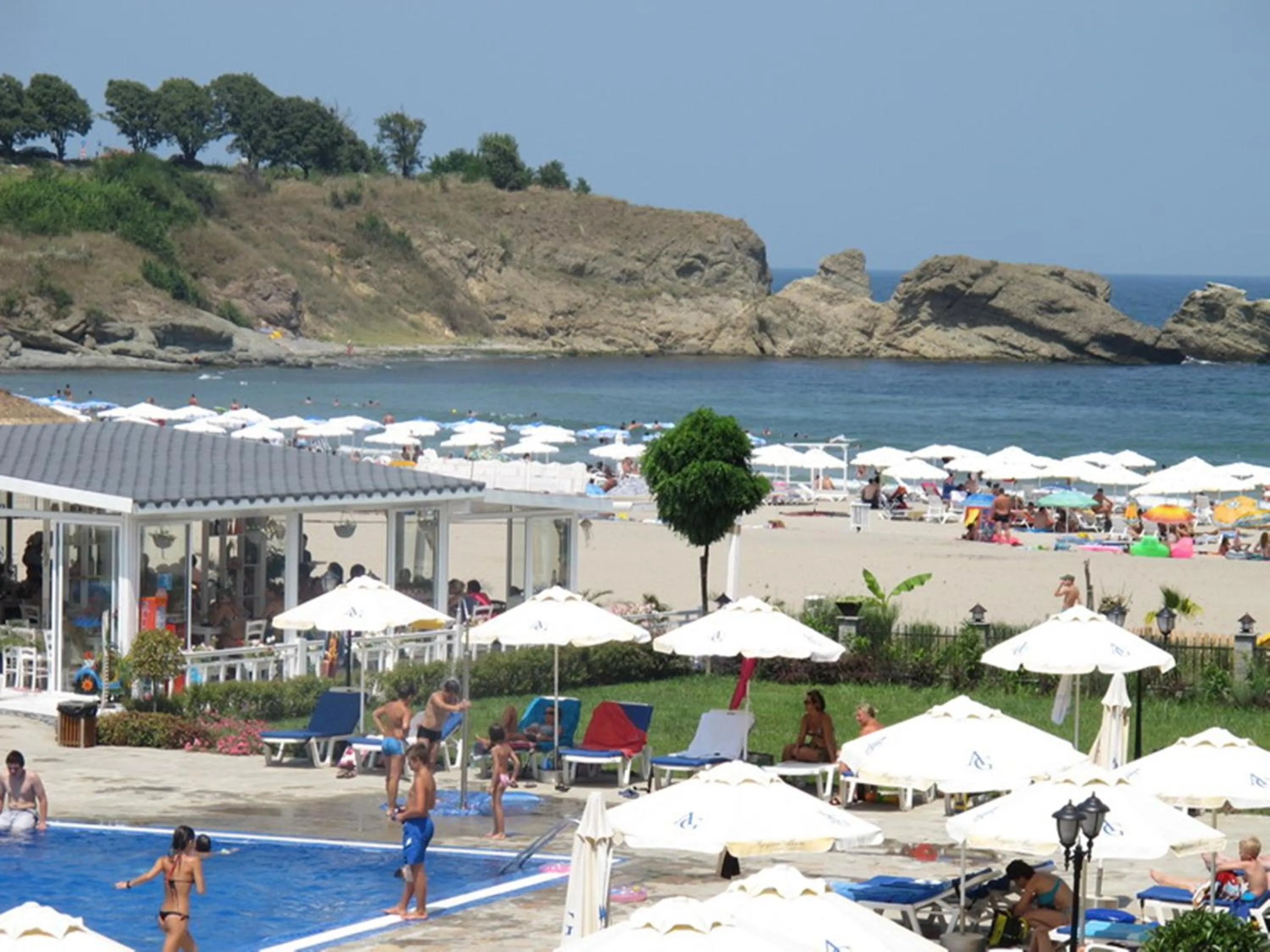 Restaurant/places to eat in Menada Nestinarka Apartments