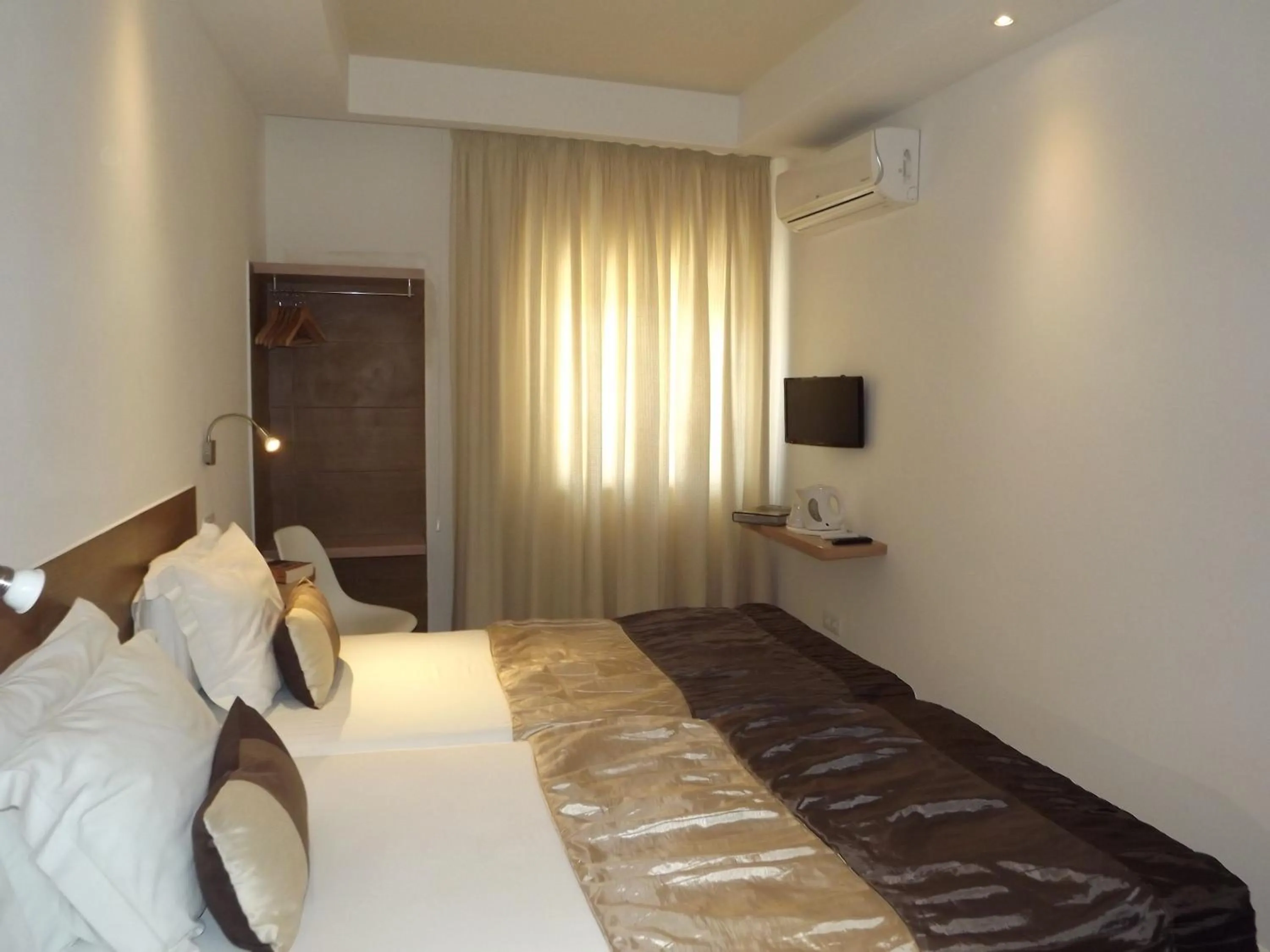 Photo of the whole room in Hotel Mar Azul