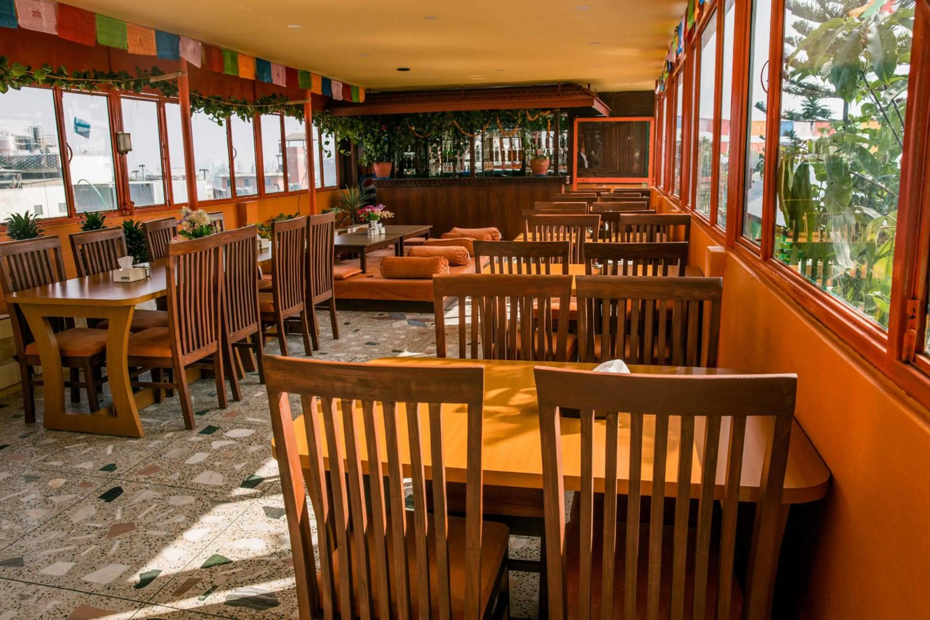 Restaurant/places to eat in Hotel Nepalaya