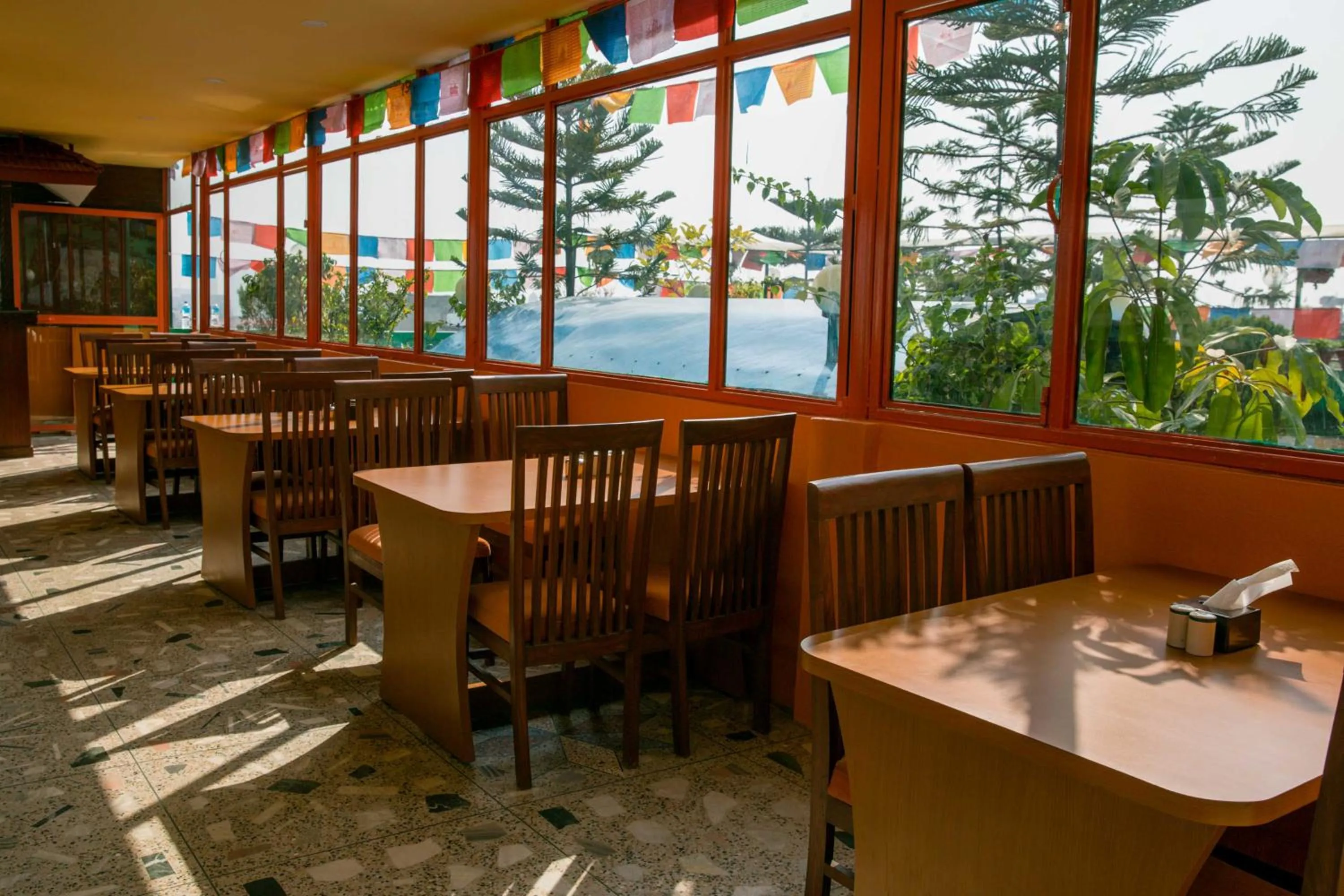 Restaurant/places to eat in Hotel Nepalaya