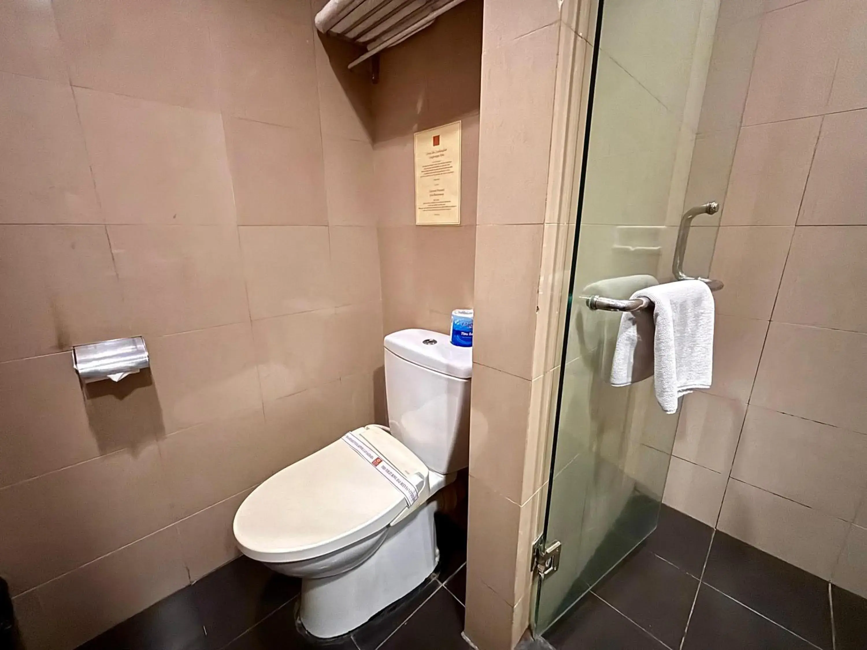 Superior Double or Twin Room - single occupancy in Manado Quality Hotel Superior Double or Twin Room - single occupancy in Manado Quality Hotel