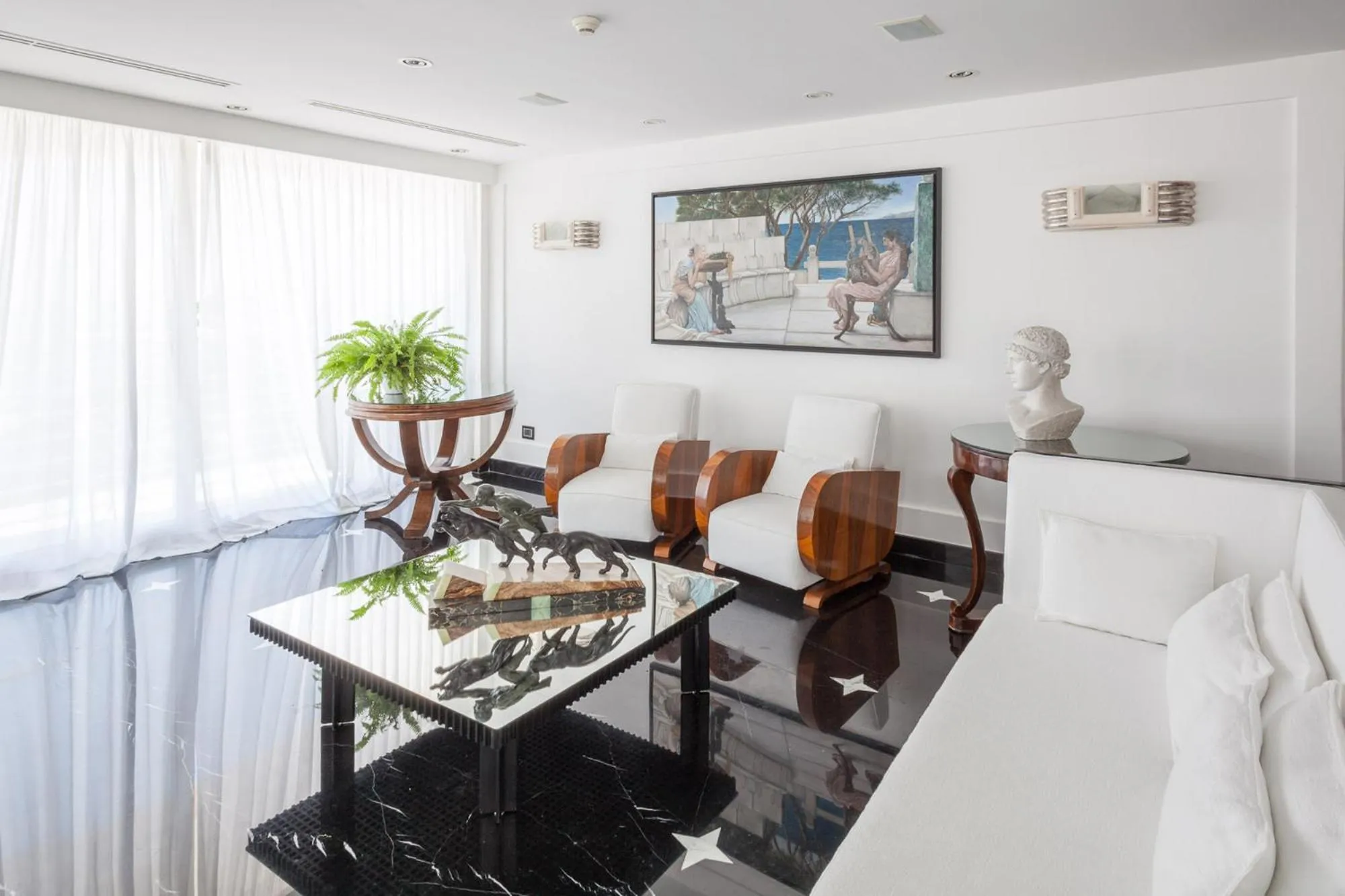 Living room in Jumeirah Capri Palace