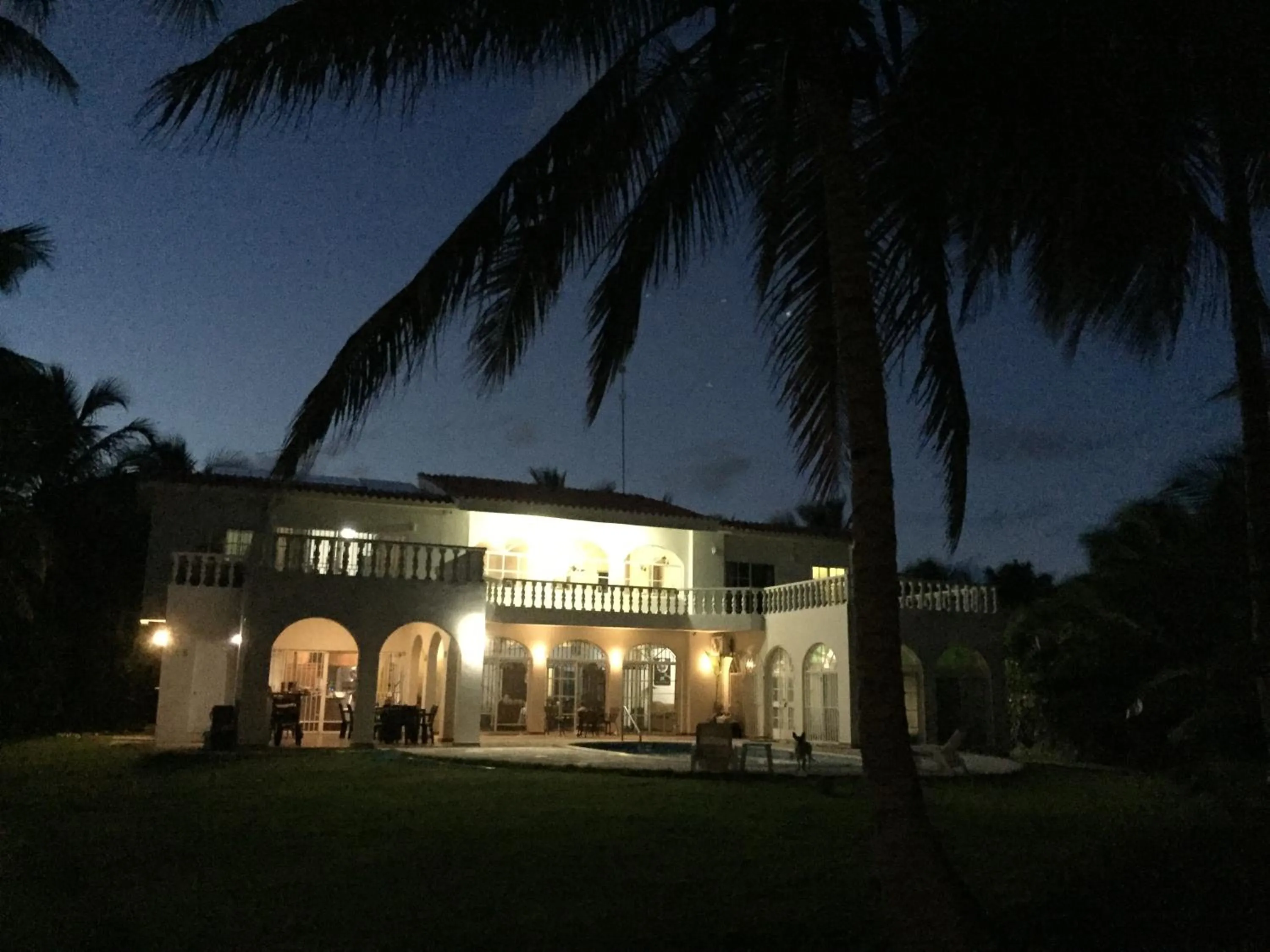 Facade/entrance in Baoba Breeze Bed & Breakfast- beachfront paradise