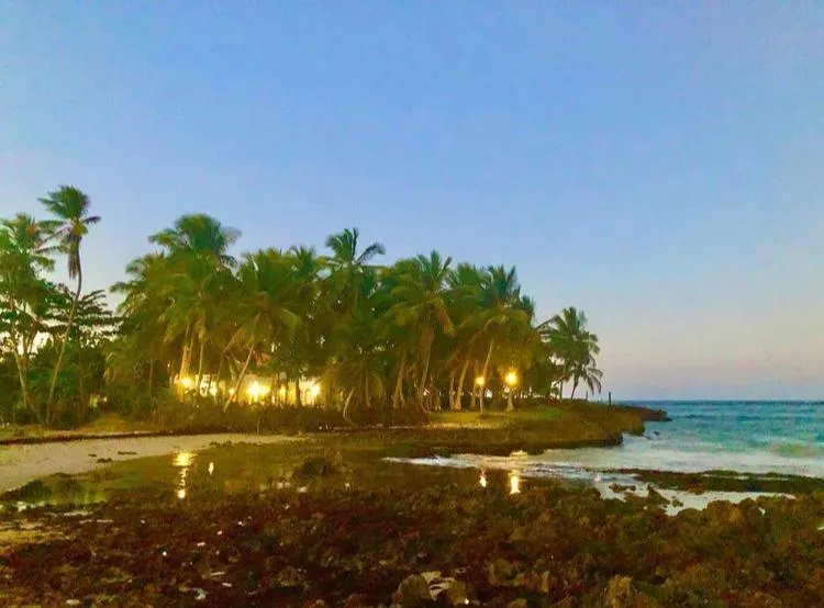 Property building in Baoba Breeze Bed & Breakfast- beachfront paradise