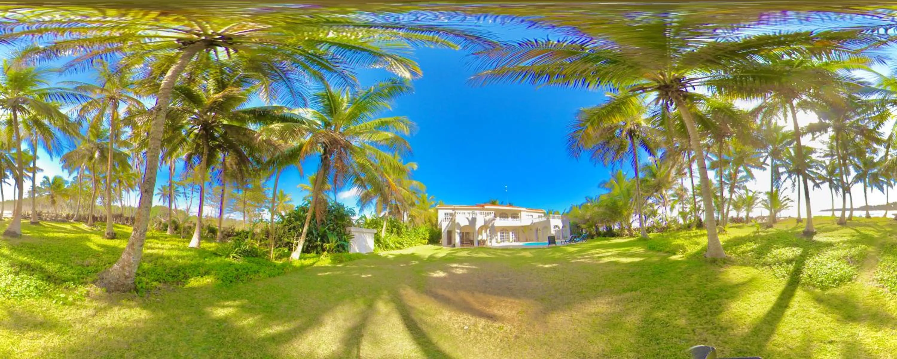 Property building in Baoba Breeze Bed & Breakfast- beachfront paradise