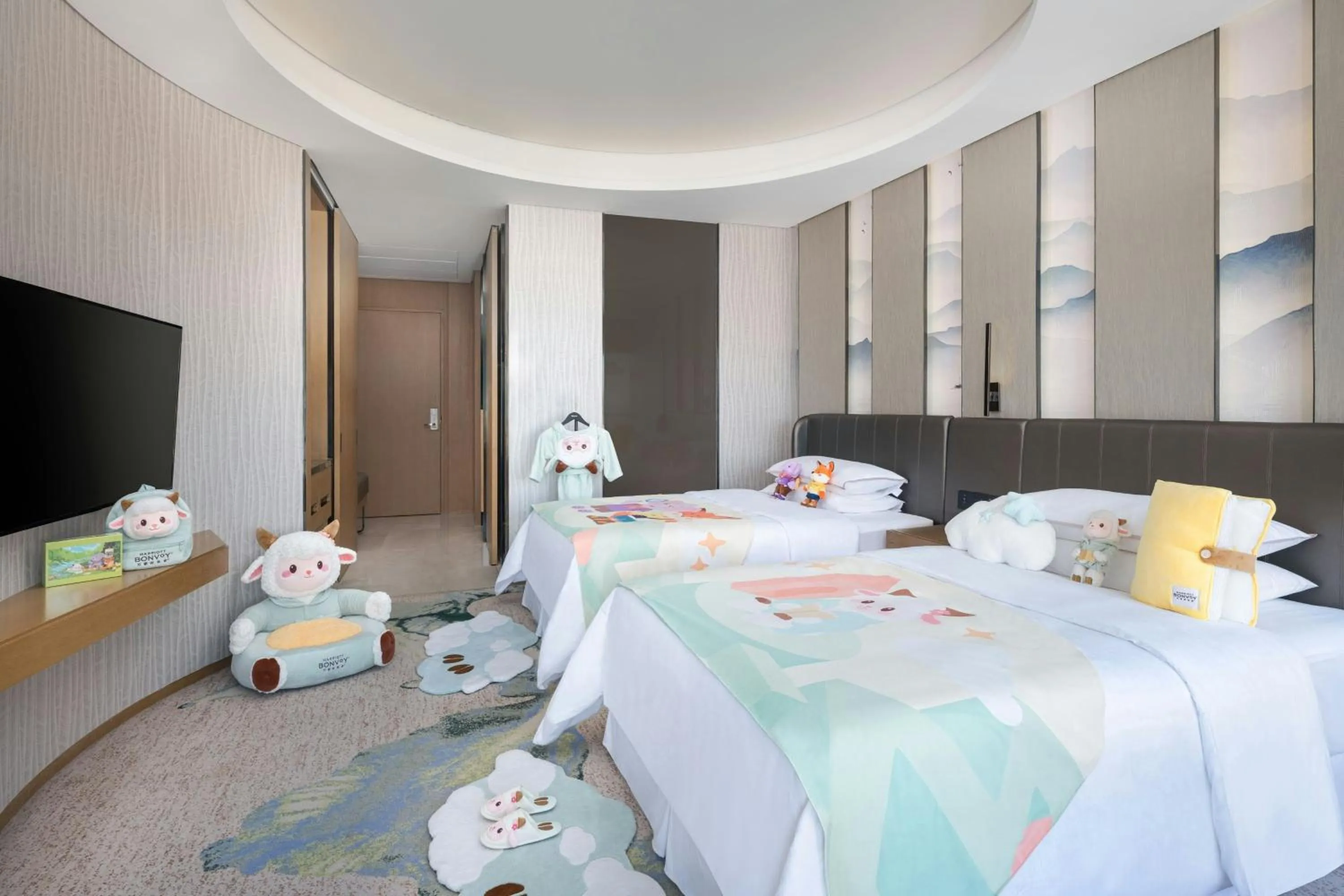 Photo of the whole room, Bed in The Westin Wenzhou