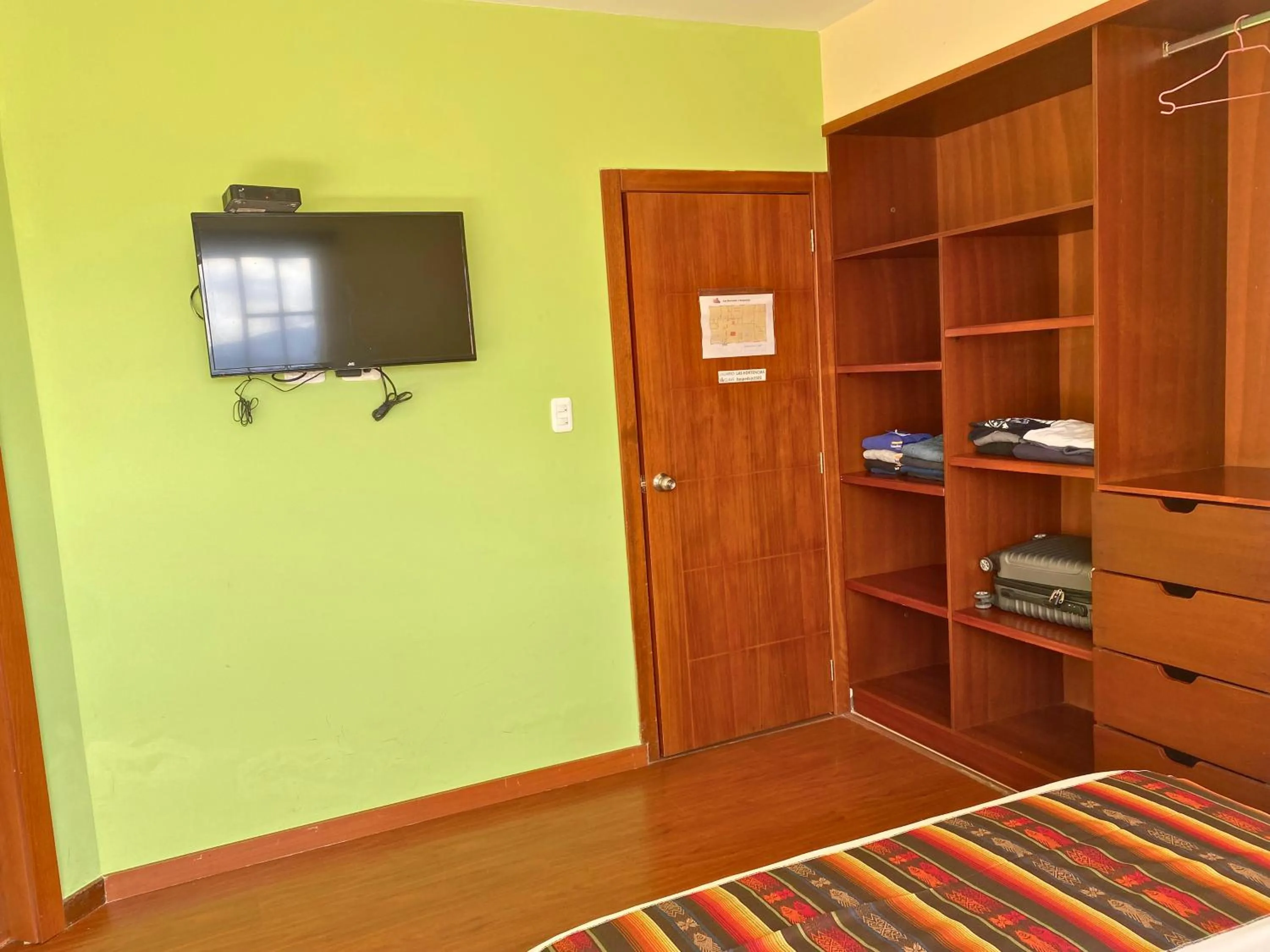 Photo of the whole room in Las Hortensia's Casa De Huespedes