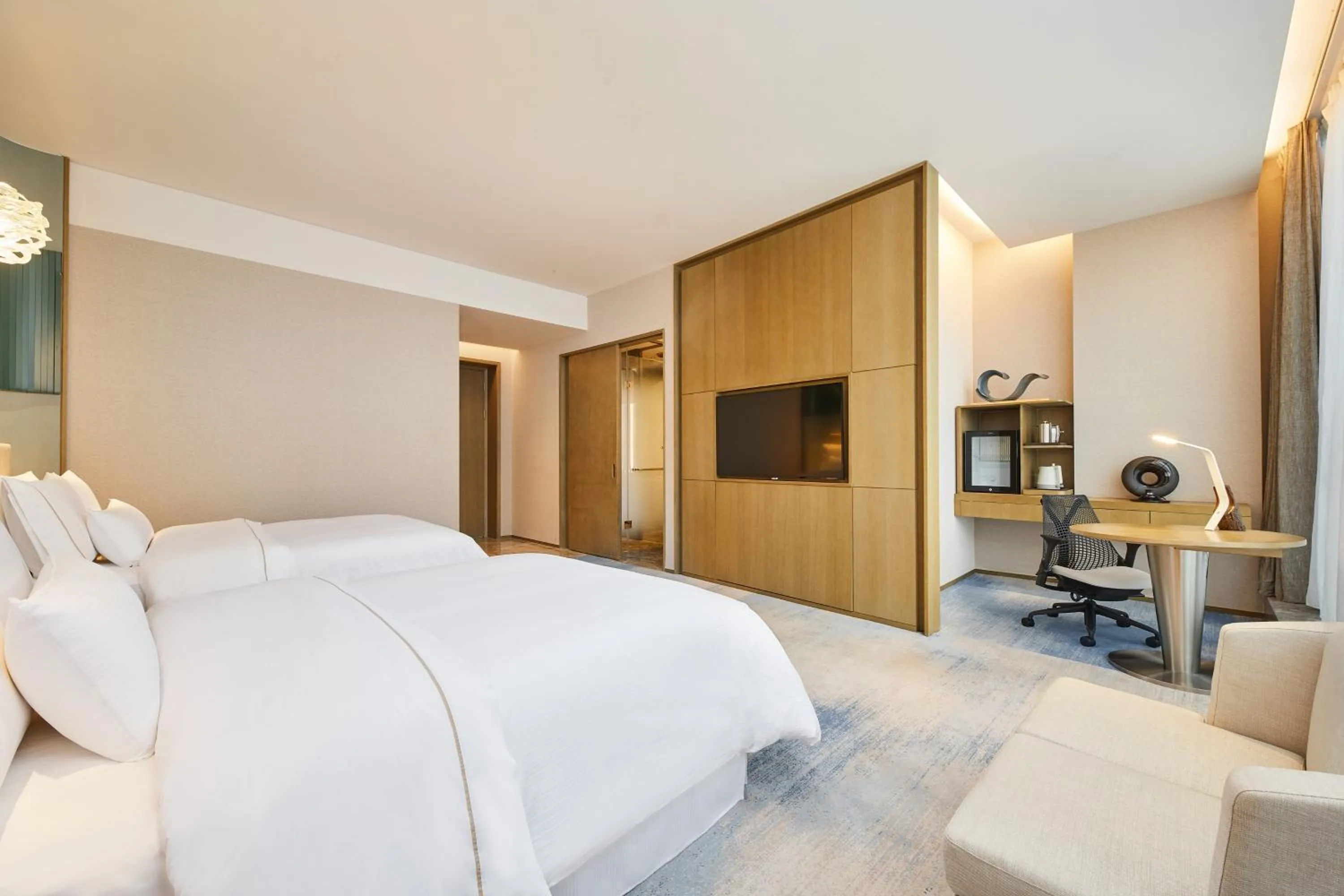 Photo of the whole room, Bed in The Westin Qingdao West Coast