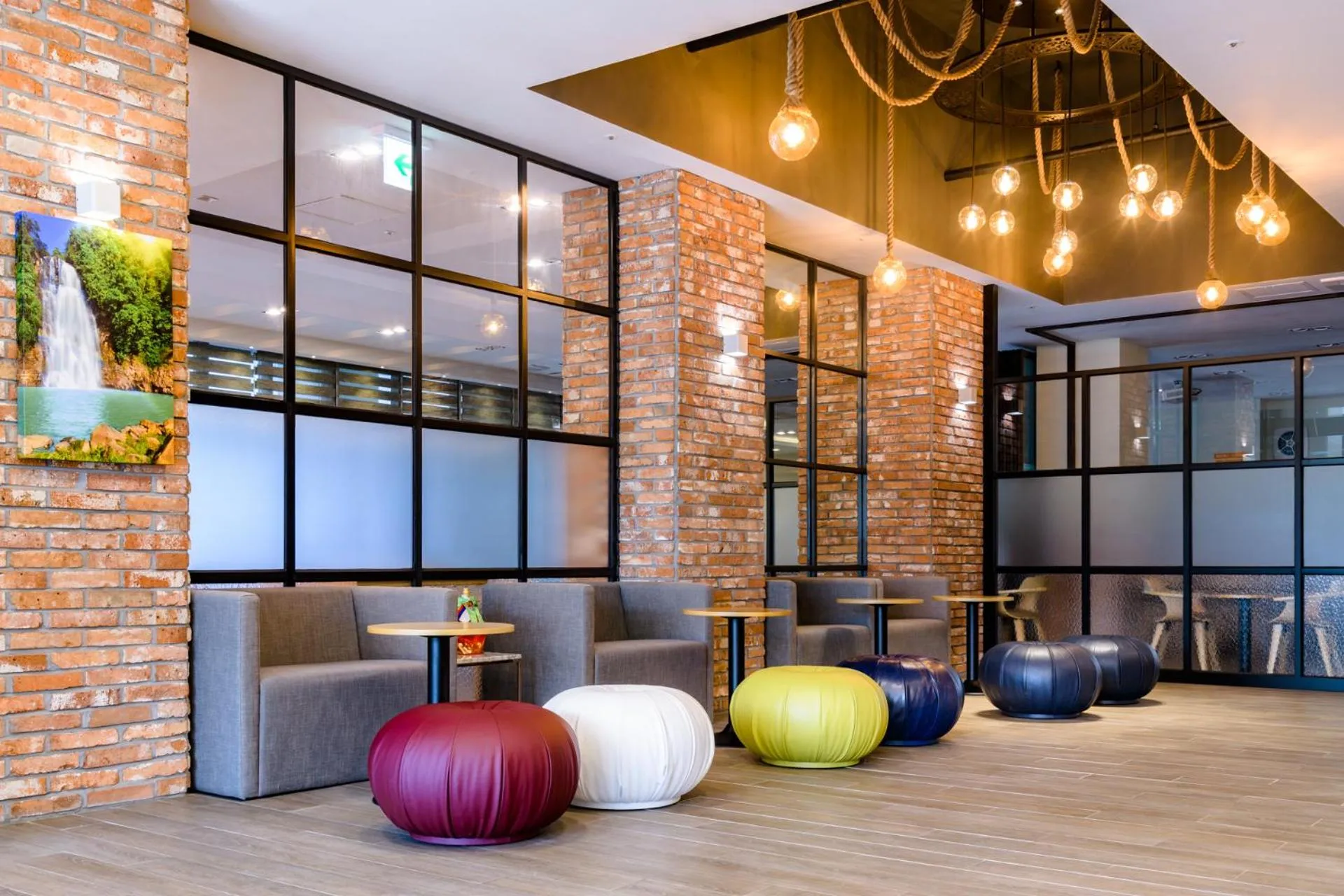 Lobby or reception in Shin Shin Hotel Cheonjiyeon