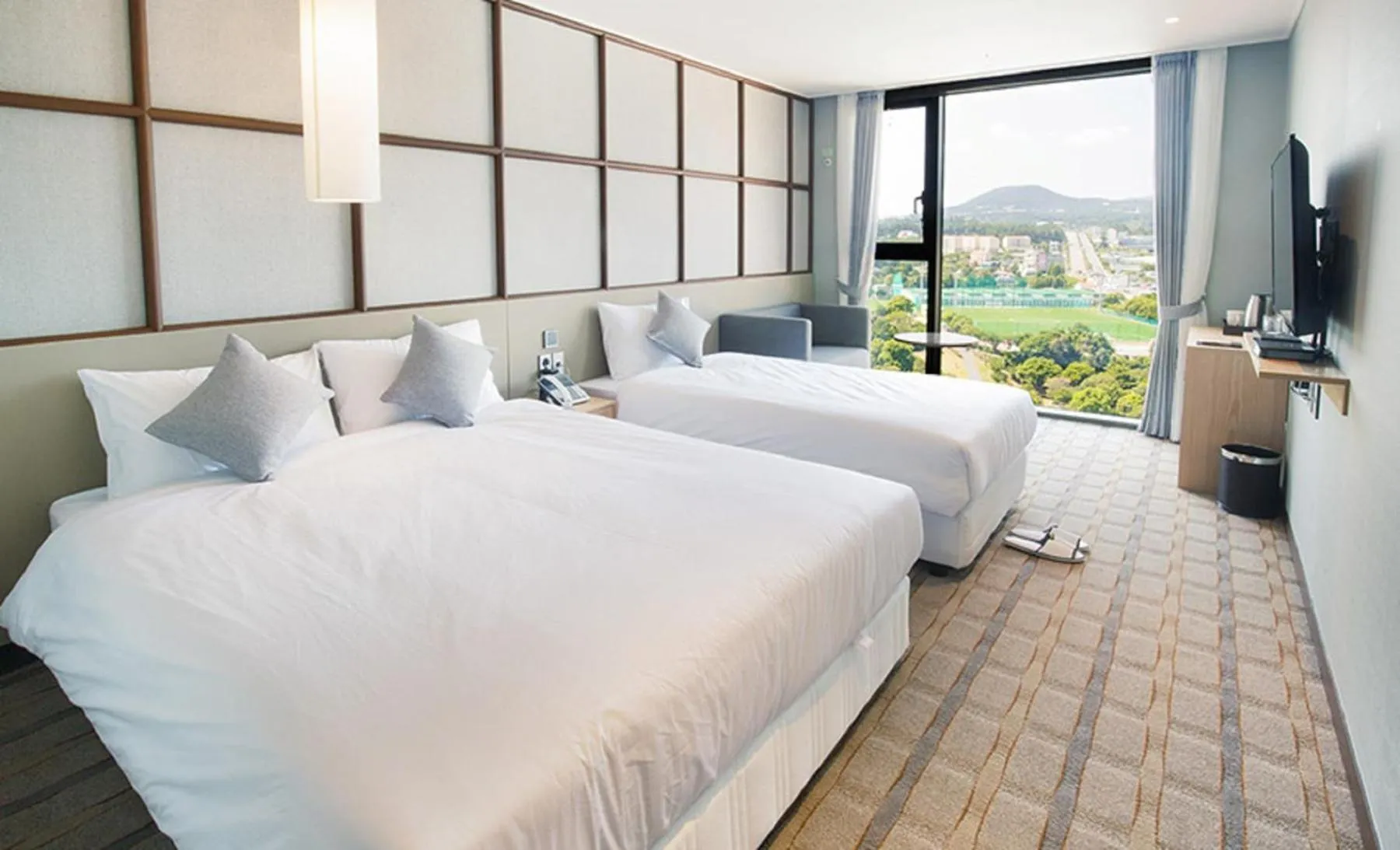 Bedroom, Bed in Shin Shin Hotel Cheonjiyeon